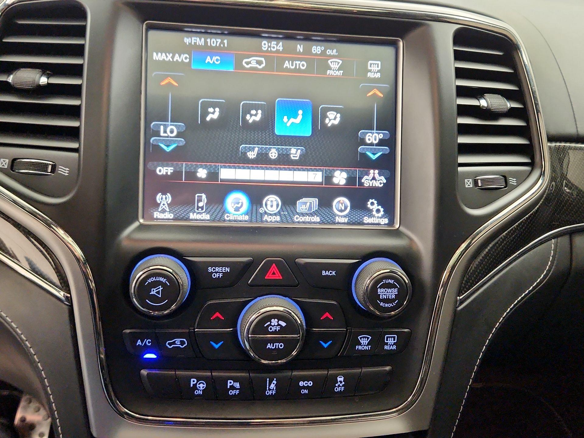 Thumbnail: 2017 Jeep Grand Cherokee - 17