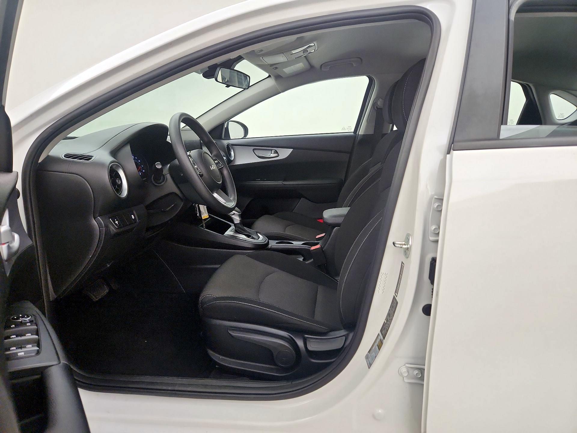 Thumbnail: 2024 Kia Forte - 11