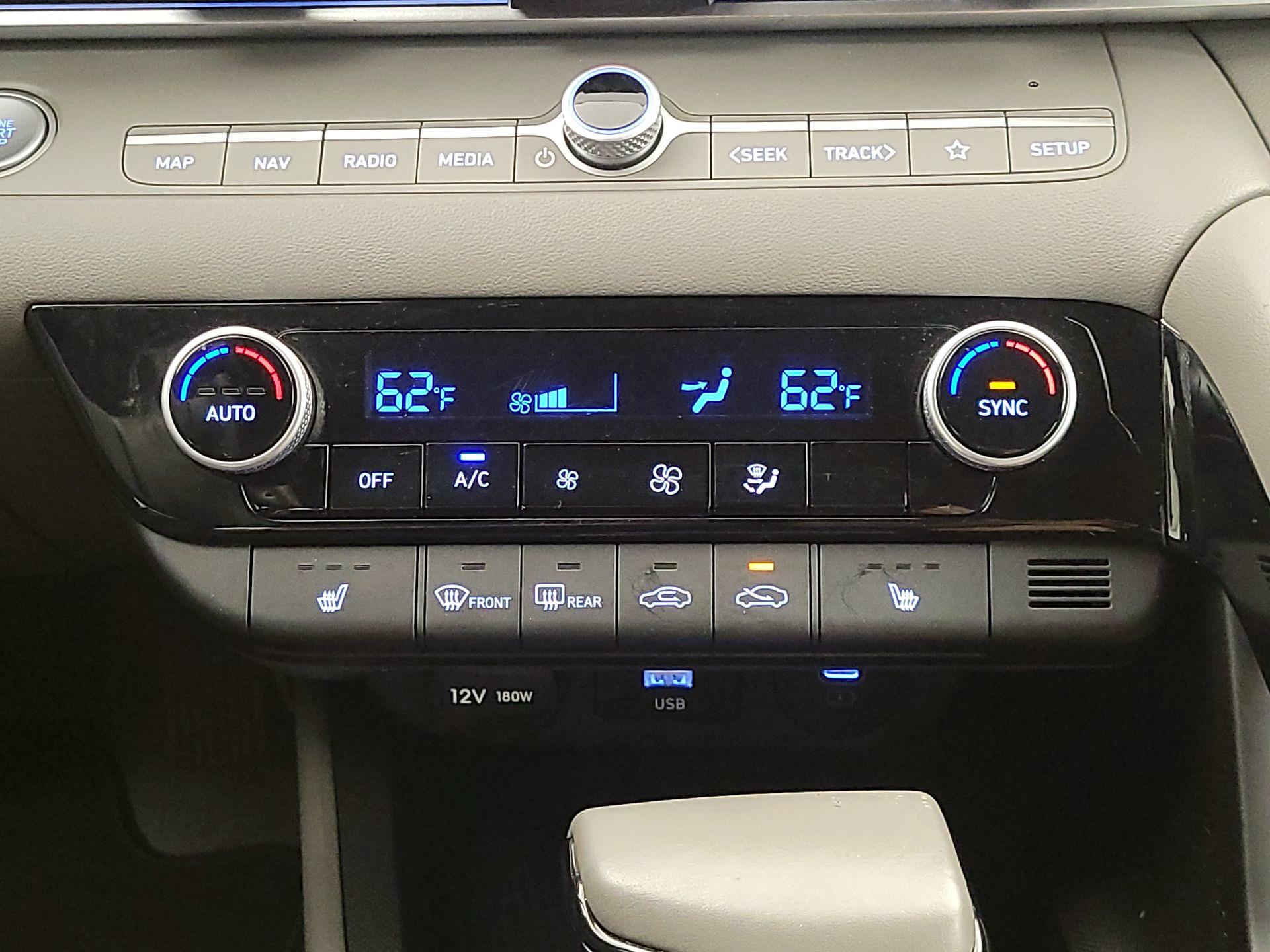 Thumbnail: 2024 Hyundai Elantra - 17