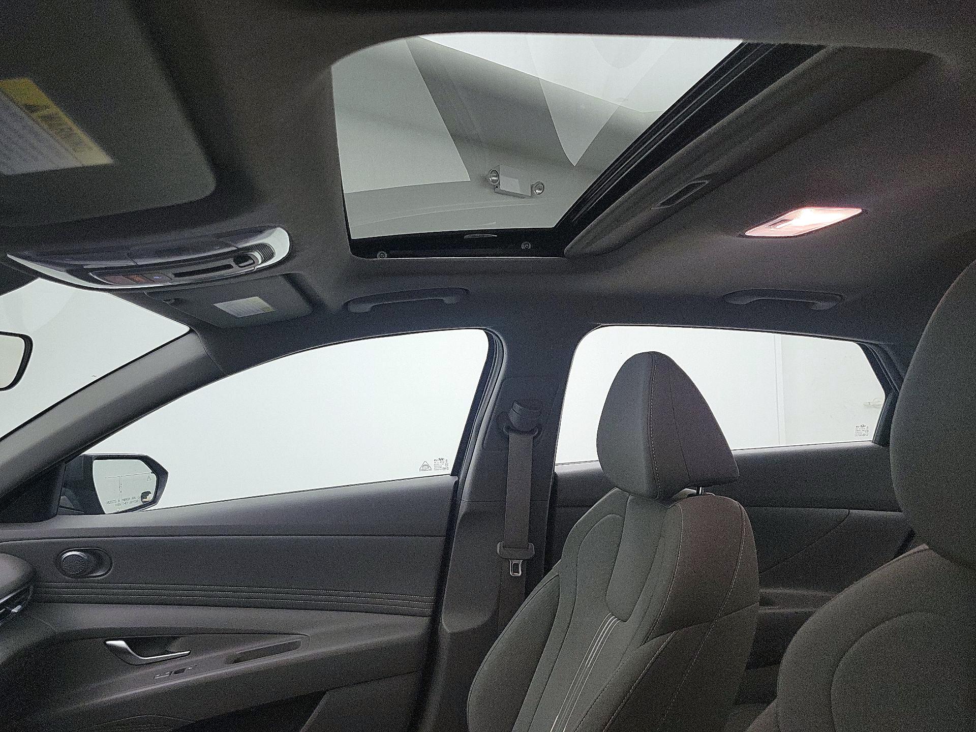 Thumbnail: 2024 Hyundai Elantra - 20