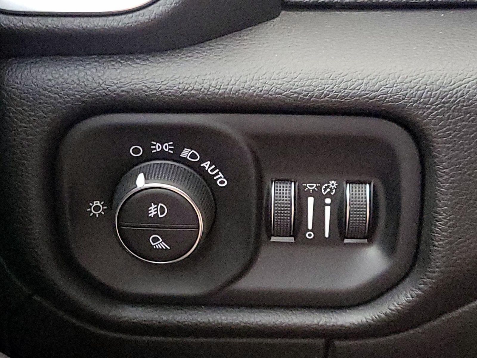 2025 RAM Ram 1500 Pickup Laramie - Photo 14