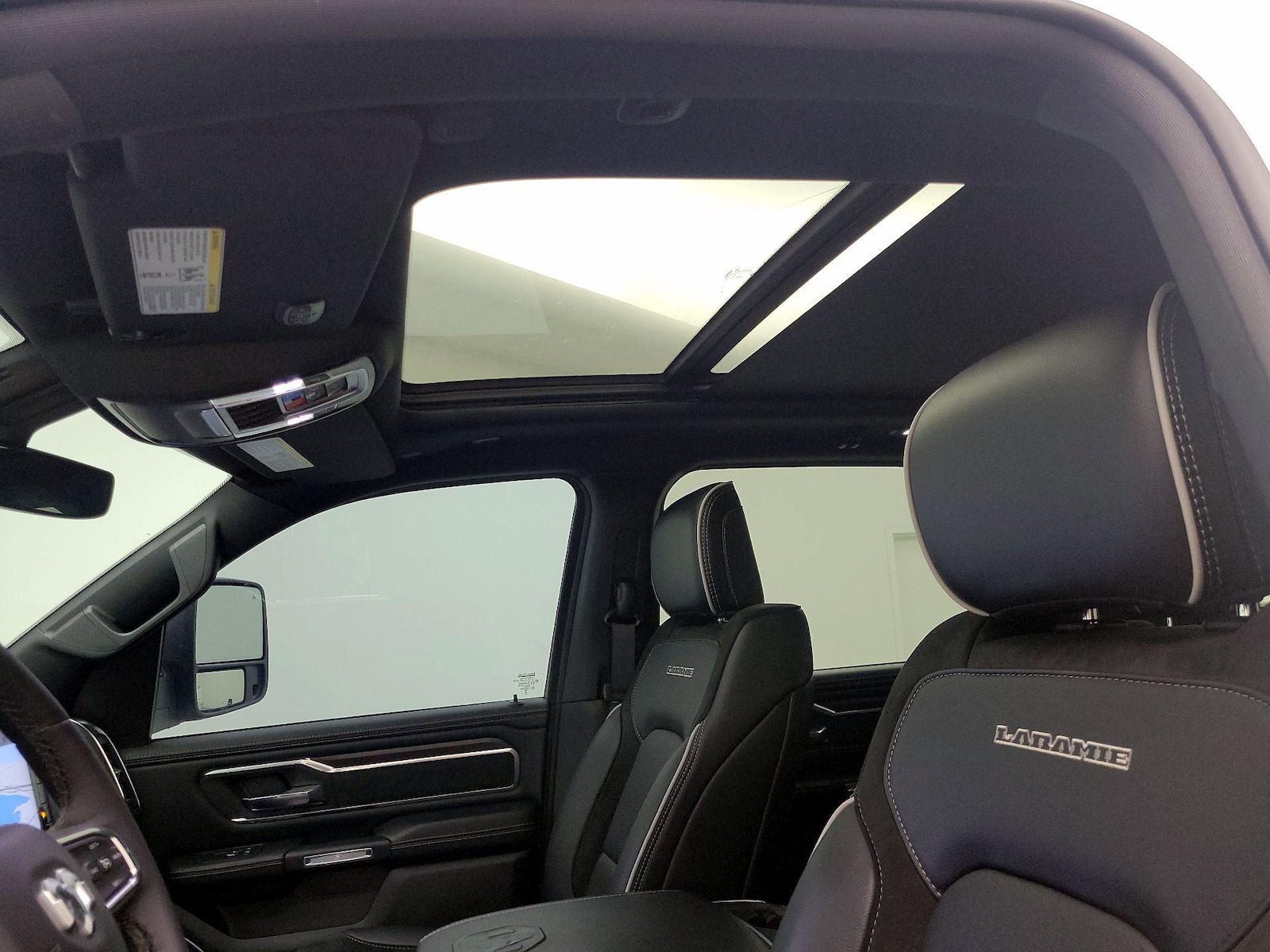 2025 RAM Ram 1500 Pickup Laramie - Photo 21