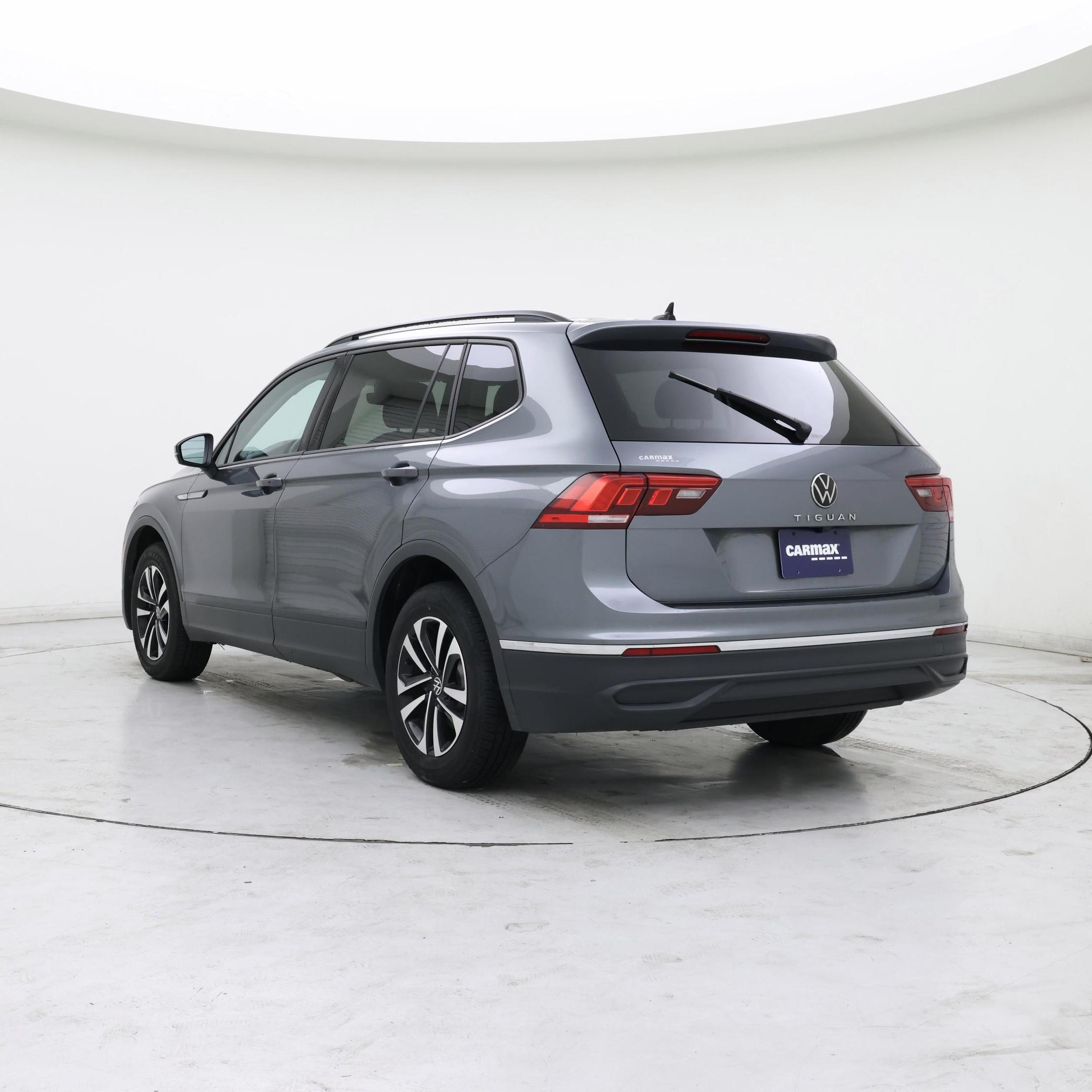 Thumbnail: 2023 Volkswagen Tiguan - 2