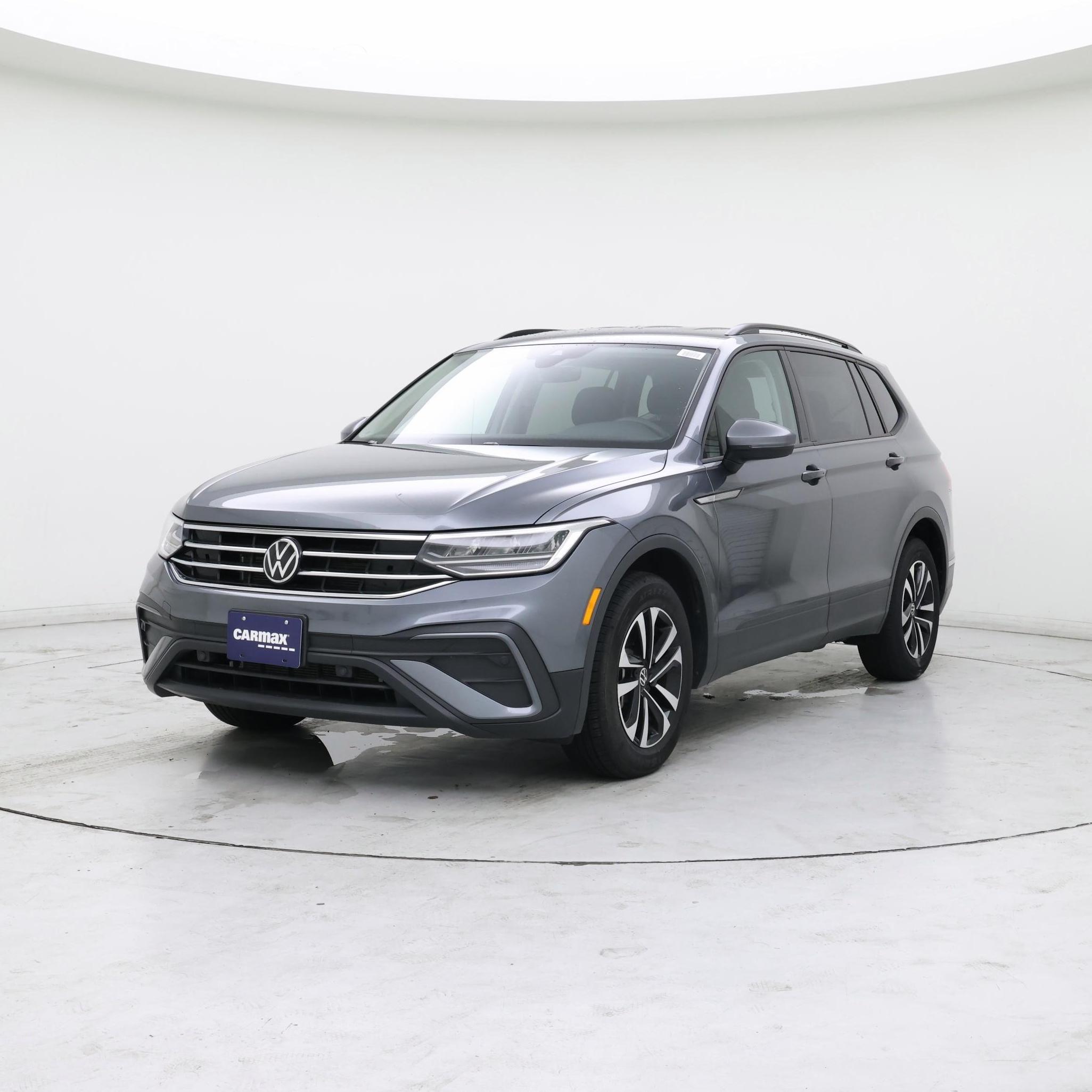 Thumbnail: 2023 Volkswagen Tiguan - 4
