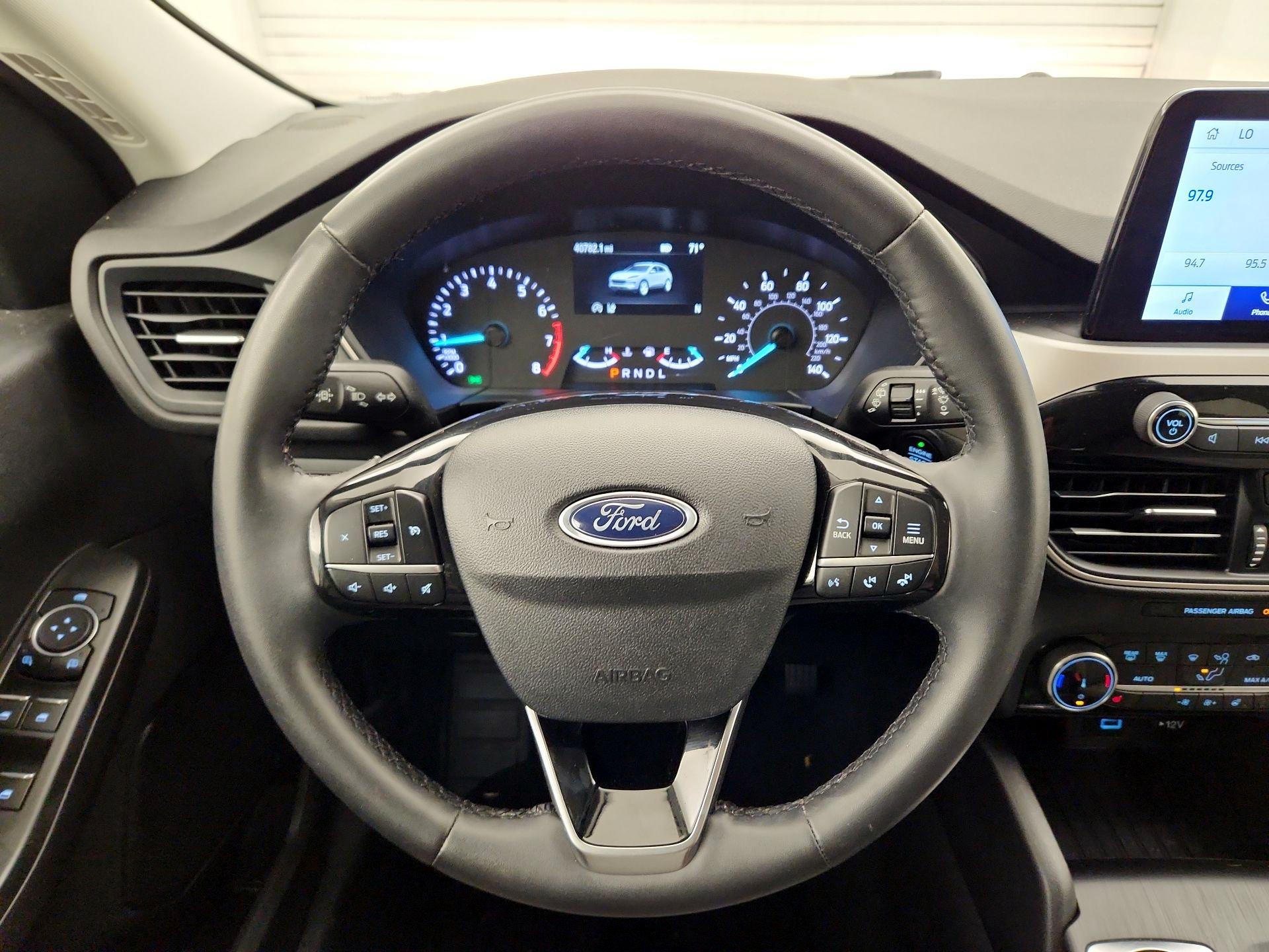 Thumbnail: 2022 Ford Escape - 10