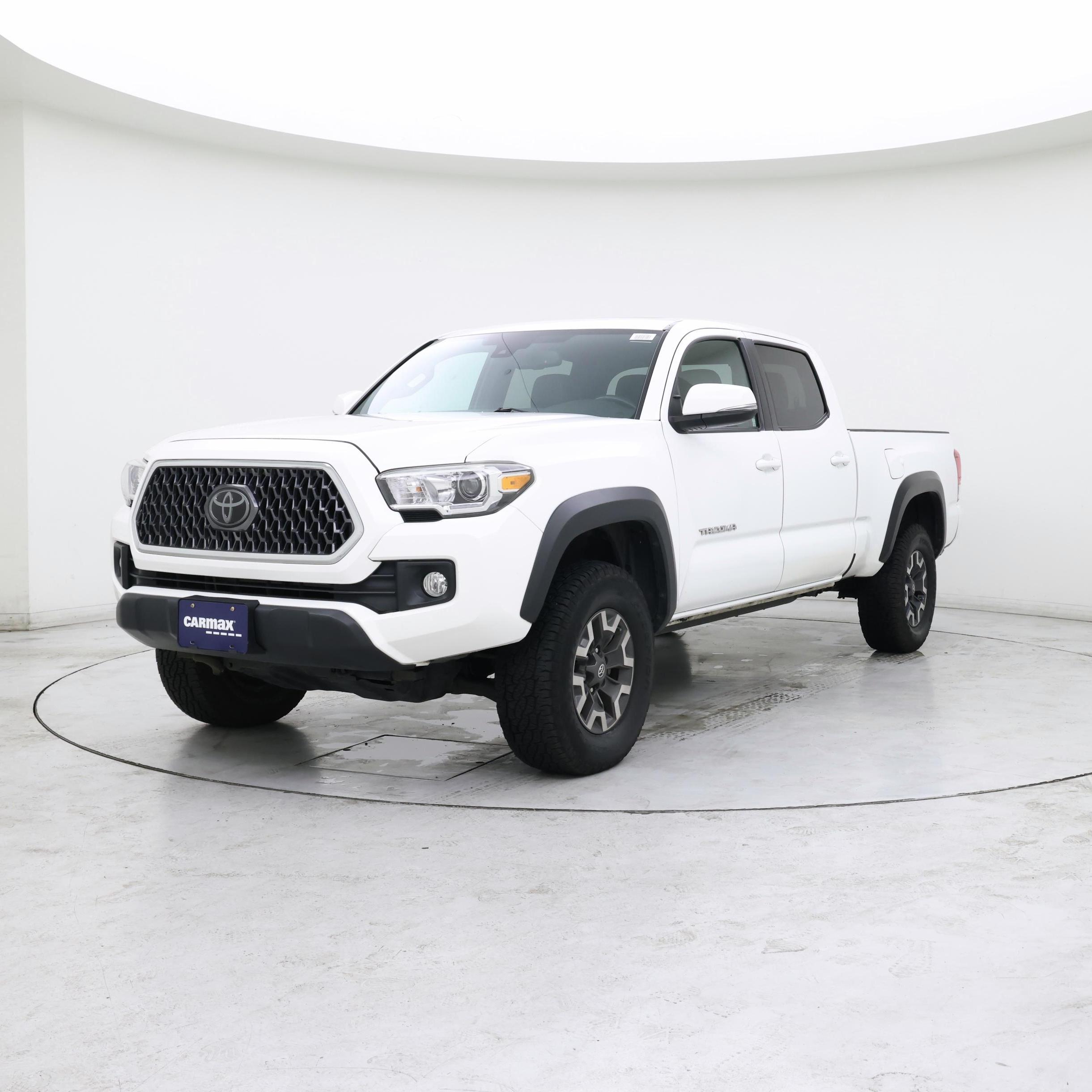 Thumbnail: 2018 Toyota Tacoma - 4