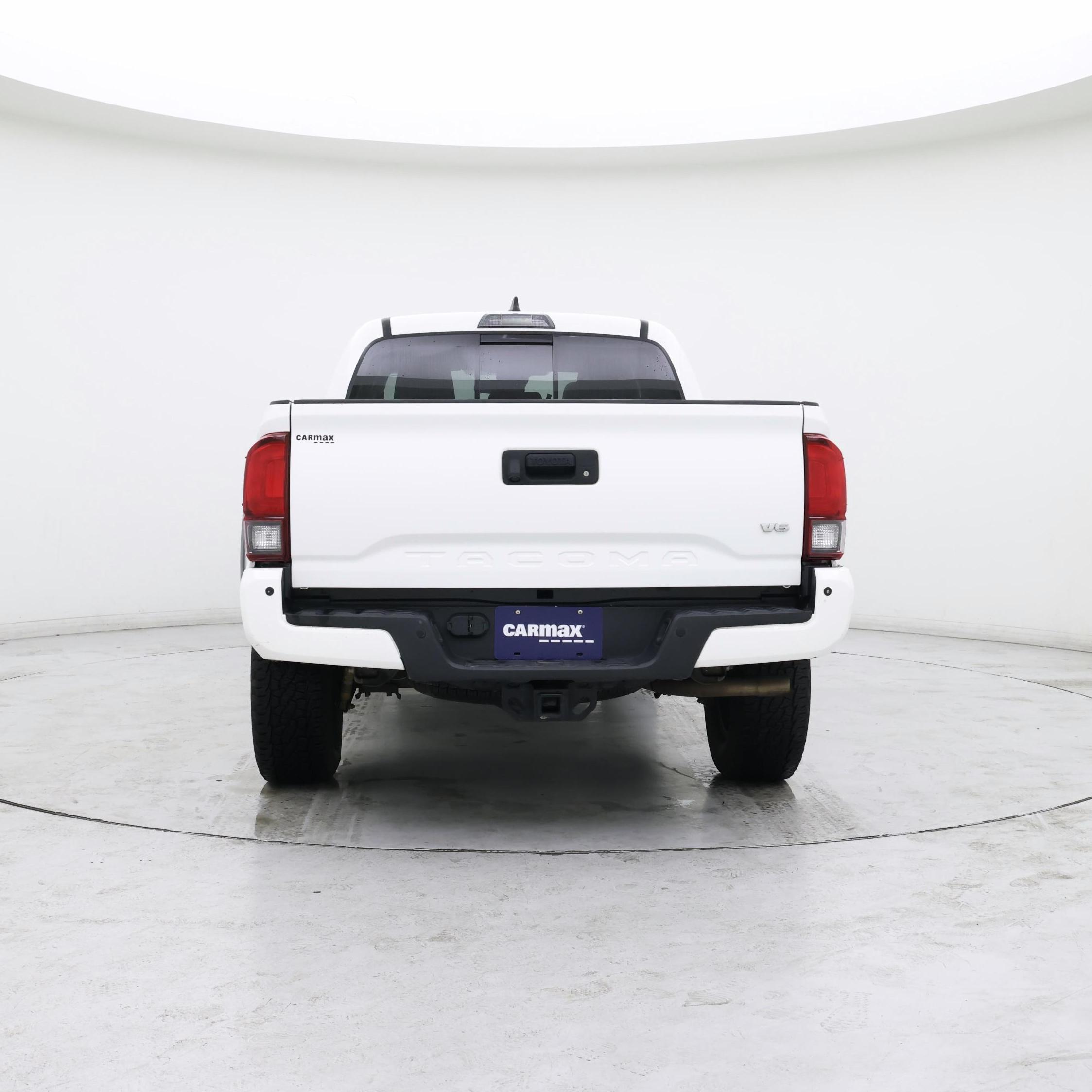 Thumbnail: 2018 Toyota Tacoma - 6