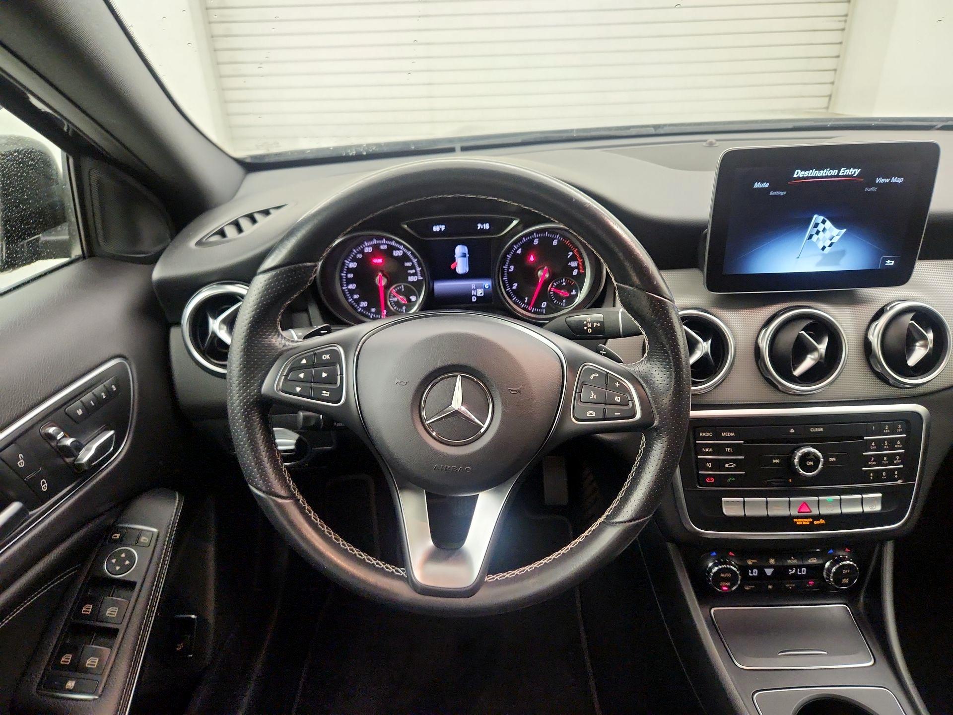 Thumbnail: 2018 Mercedes-Benz GLA - 10