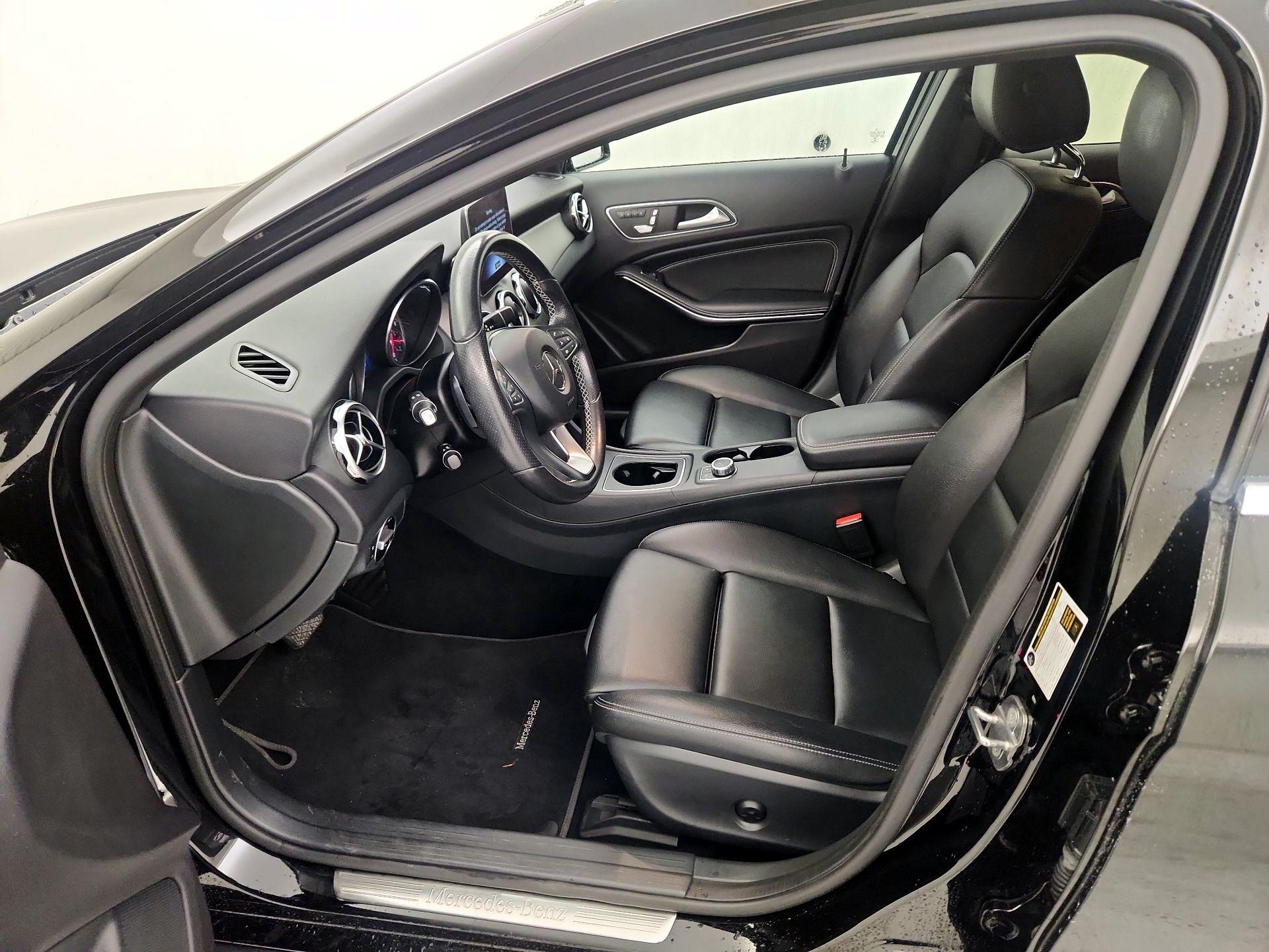 Thumbnail: 2018 Mercedes-Benz GLA - 11