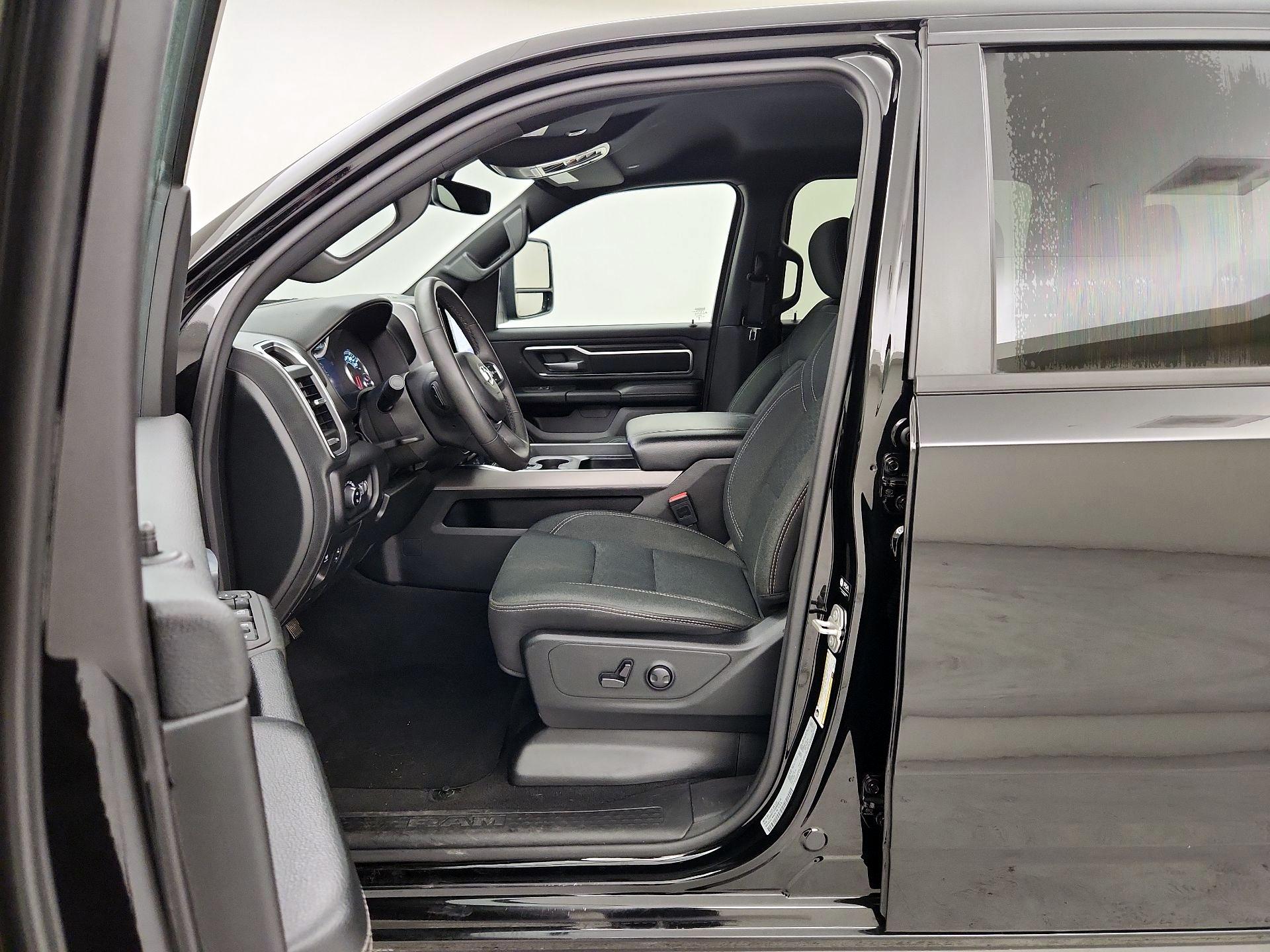 Thumbnail: 2025 RAM 1500 - 11