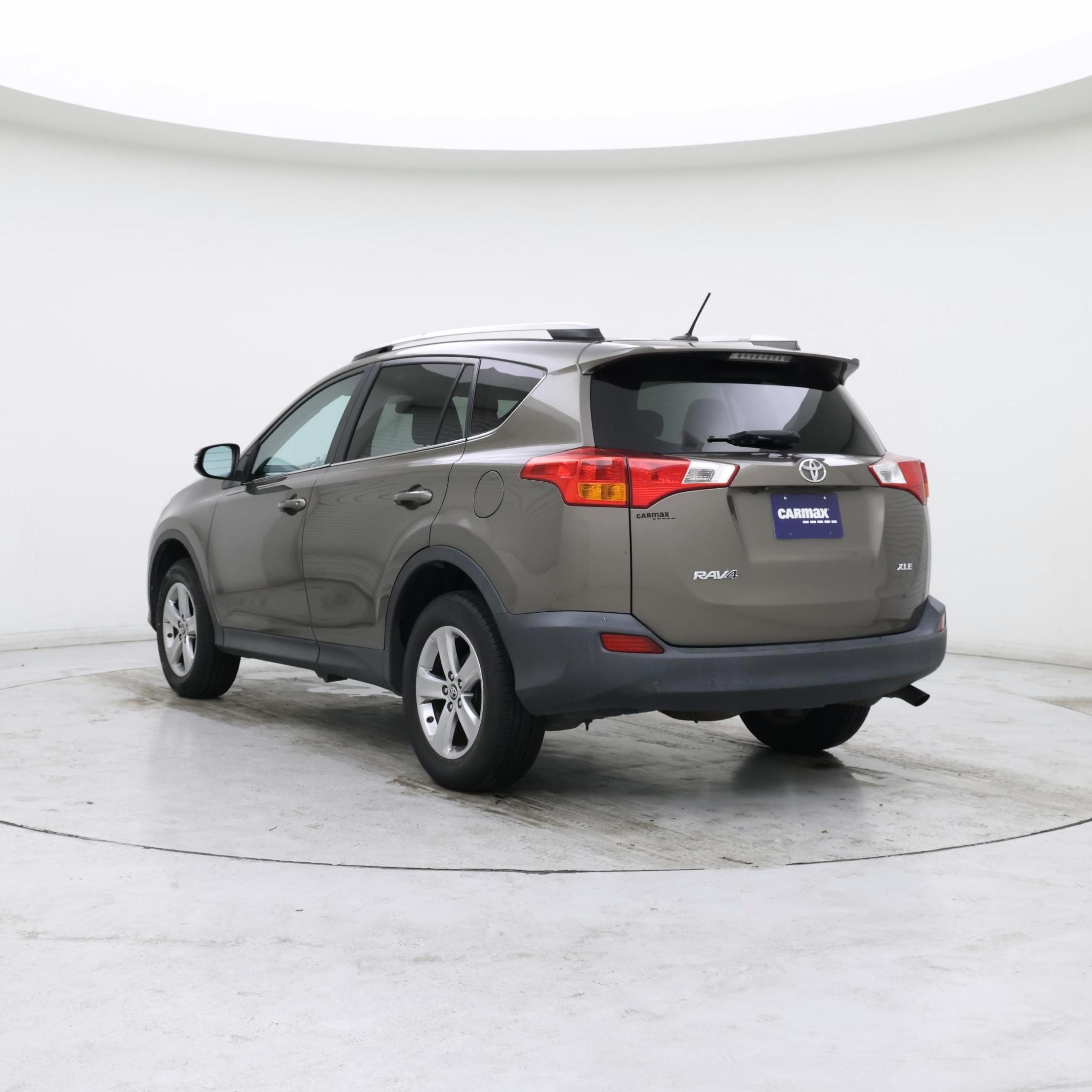 Thumbnail: 2015 Toyota RAV4 - 2