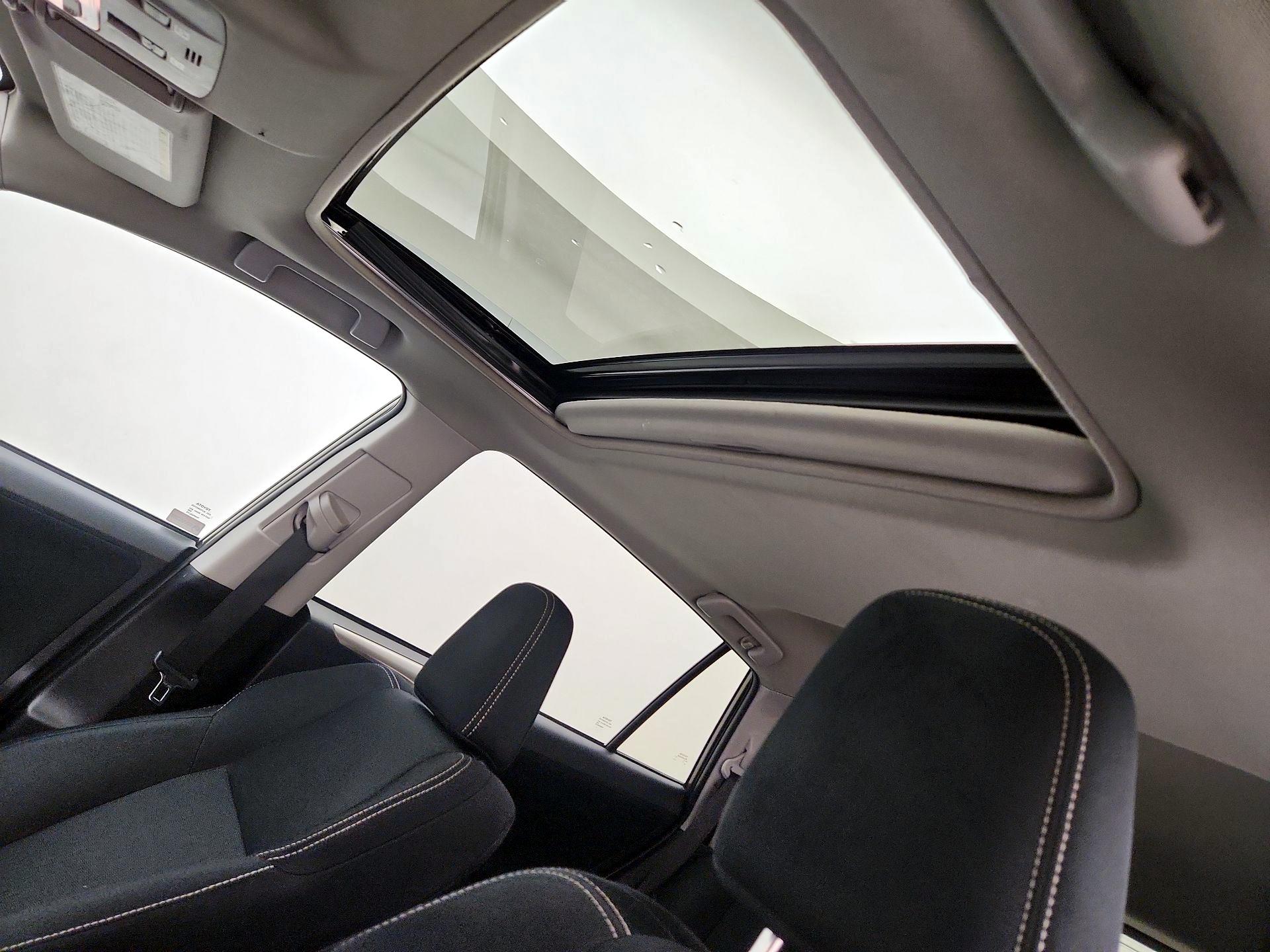 Thumbnail: 2015 Toyota RAV4 - 20