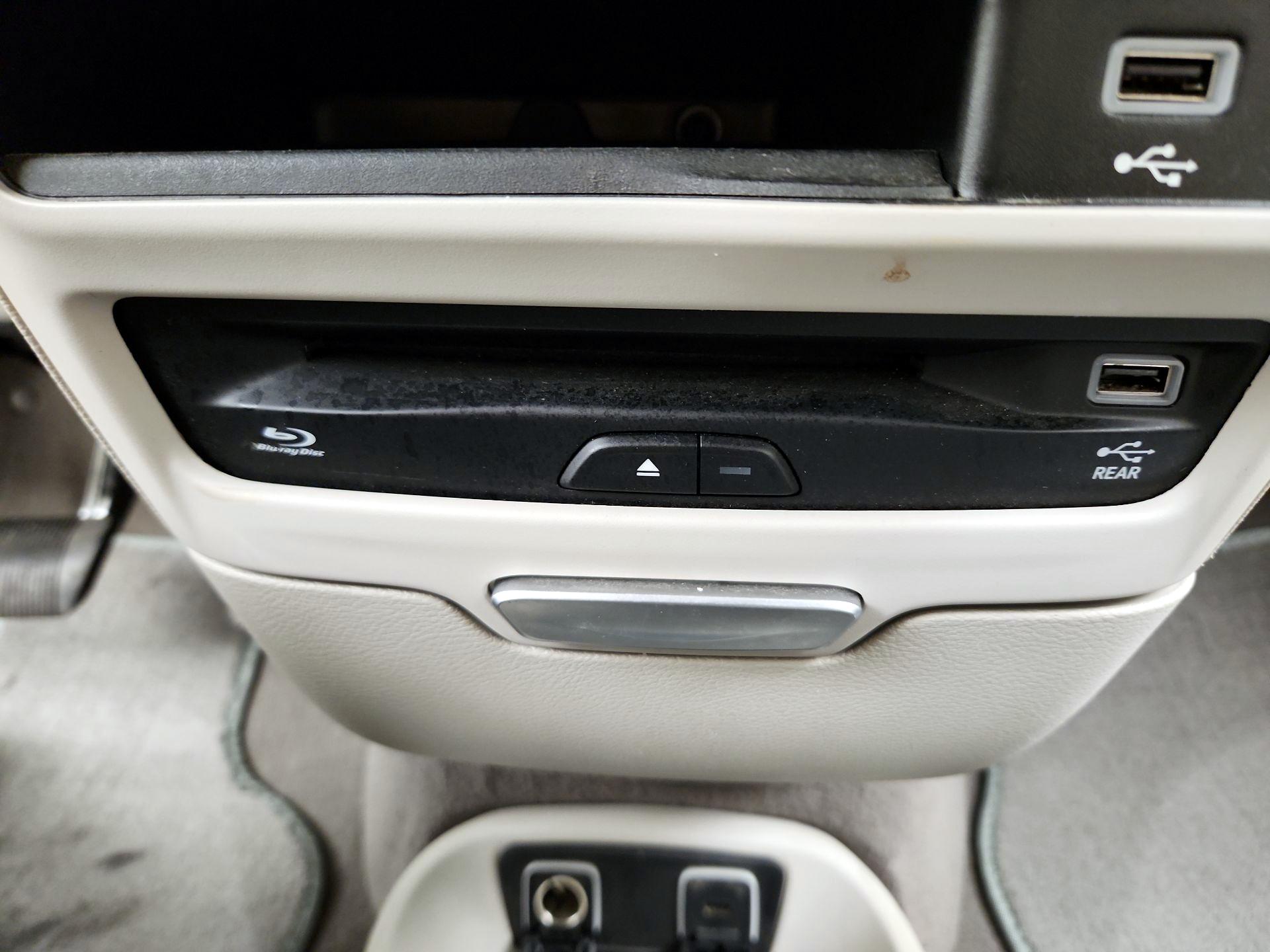 Thumbnail: 2017 Chrysler Pacifica - 19