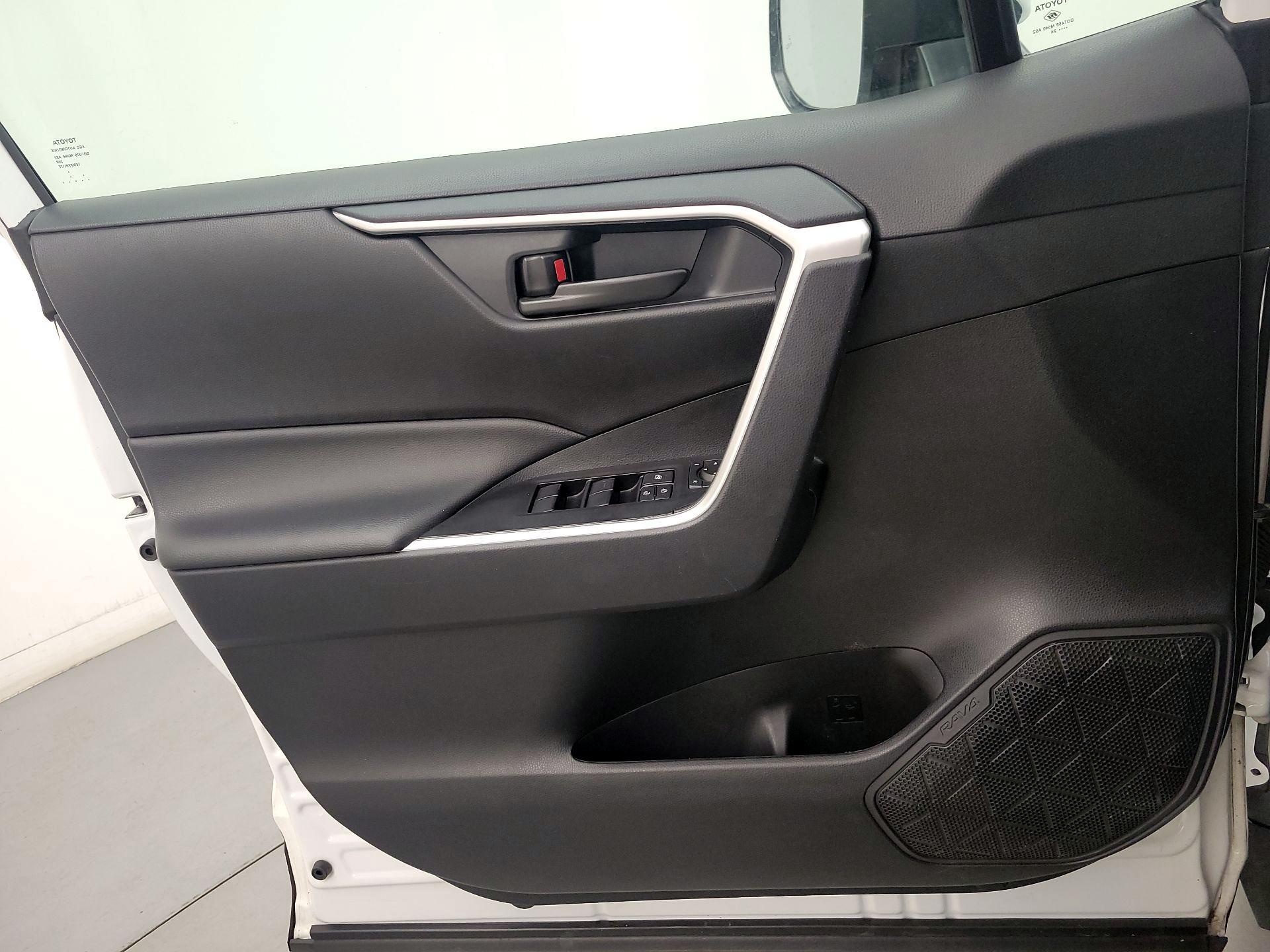 Thumbnail: 2024 Toyota RAV4 - 12