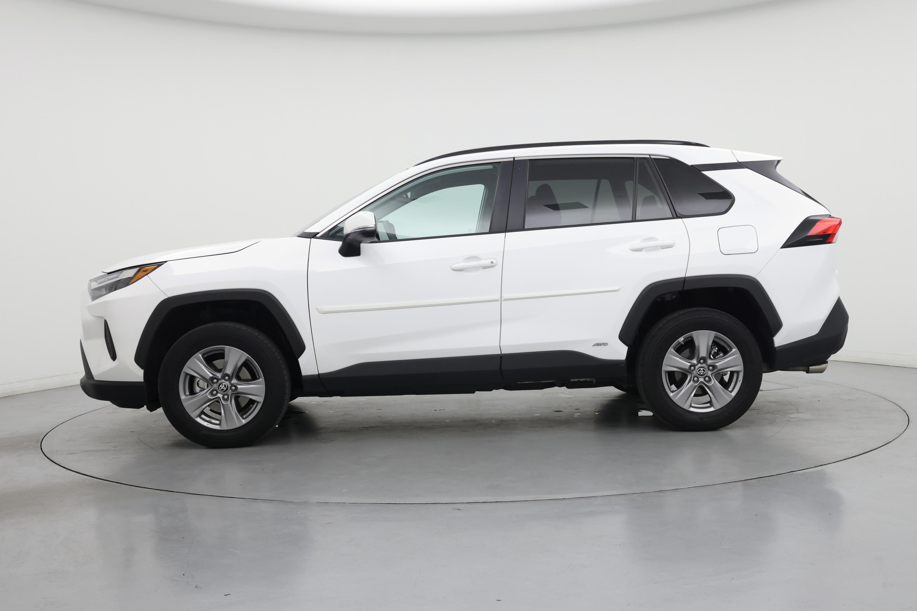 Thumbnail: 2024 Toyota RAV4 - 3