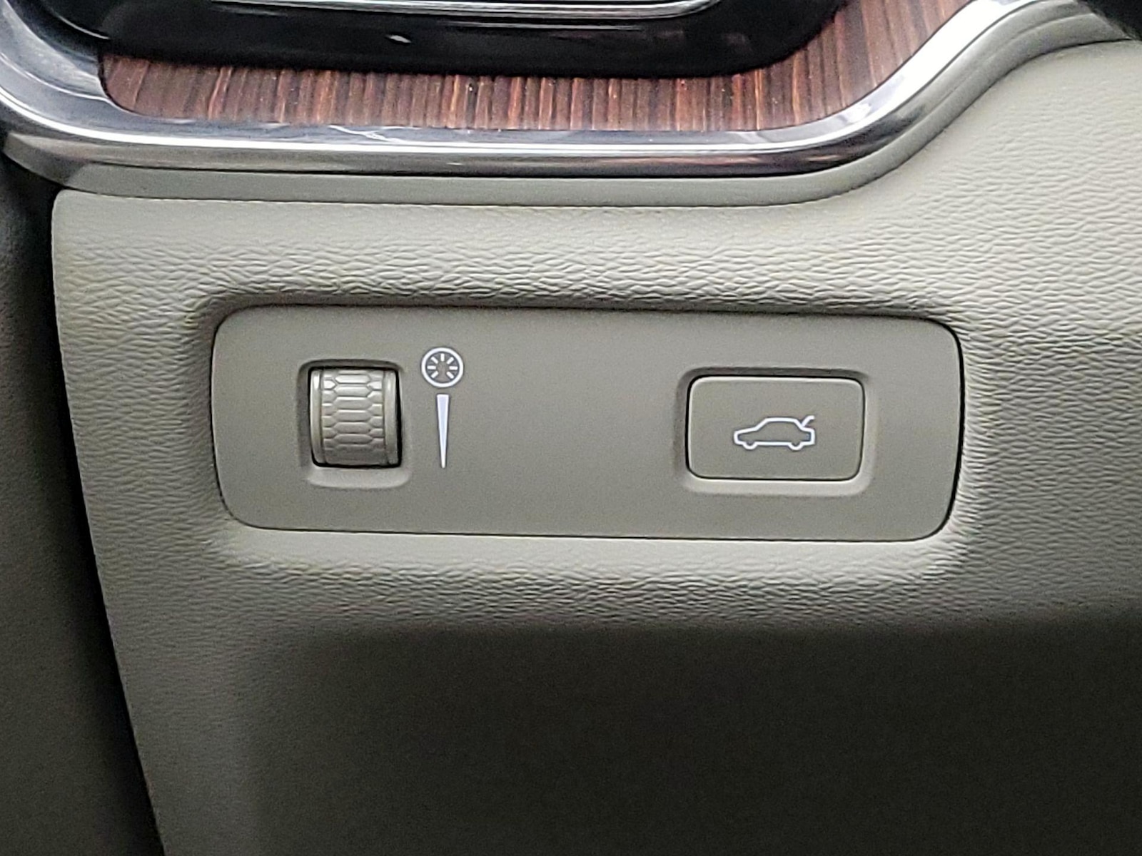 2021 Volvo S60 Momentum - Photo 14