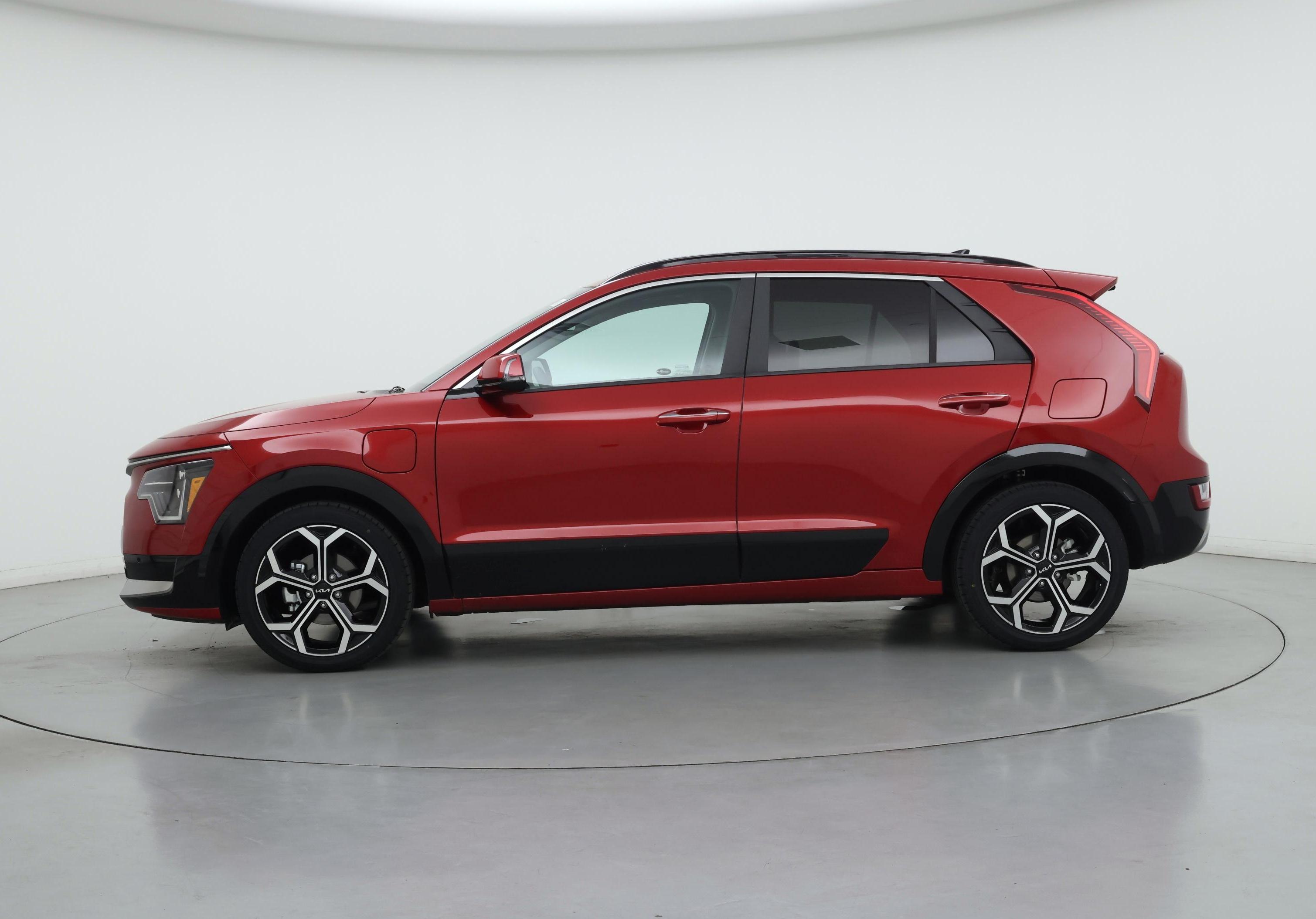 Thumbnail: 2025 Kia Niro - 3