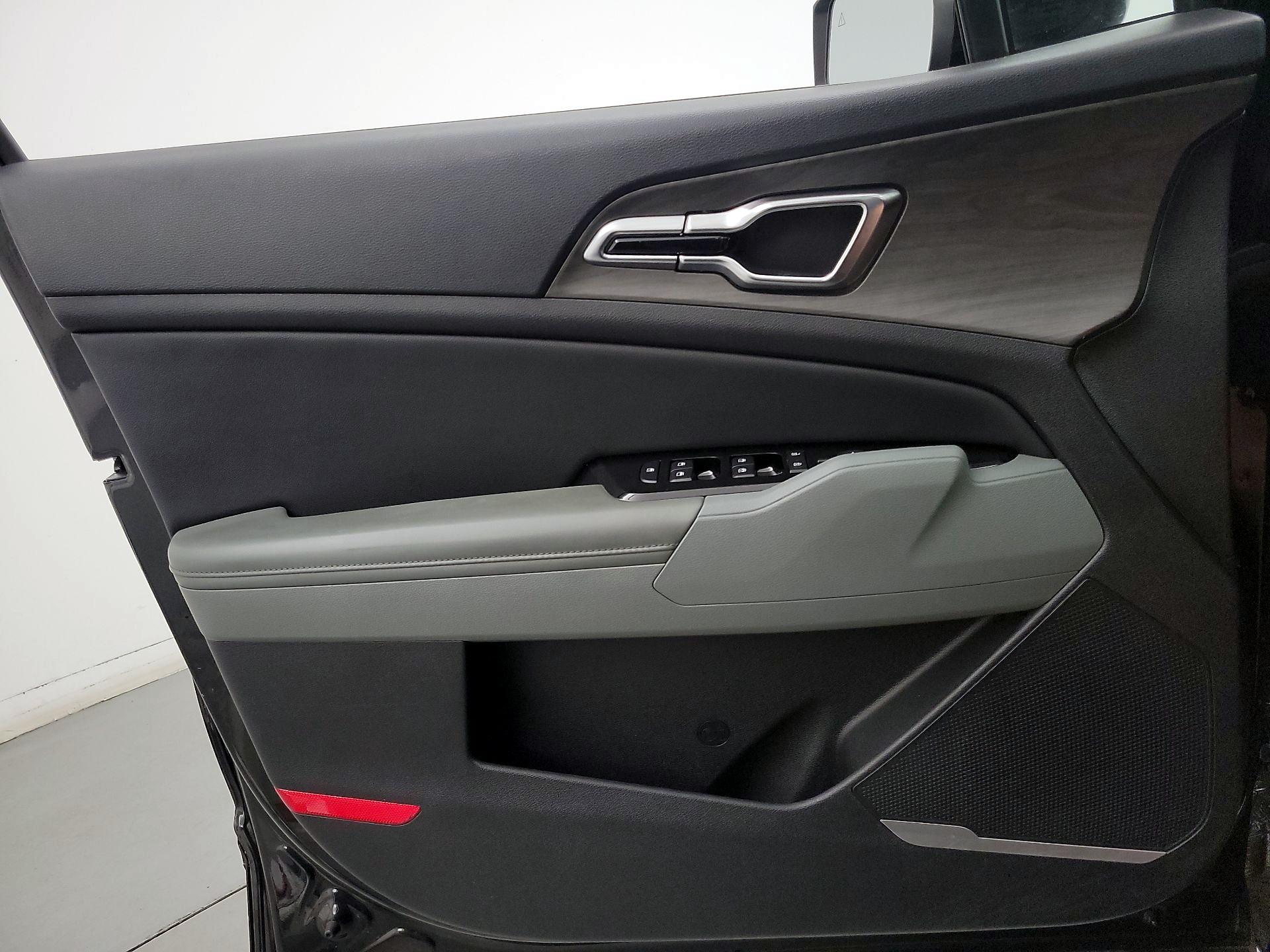 Thumbnail: 2025 Kia Sportage - 12