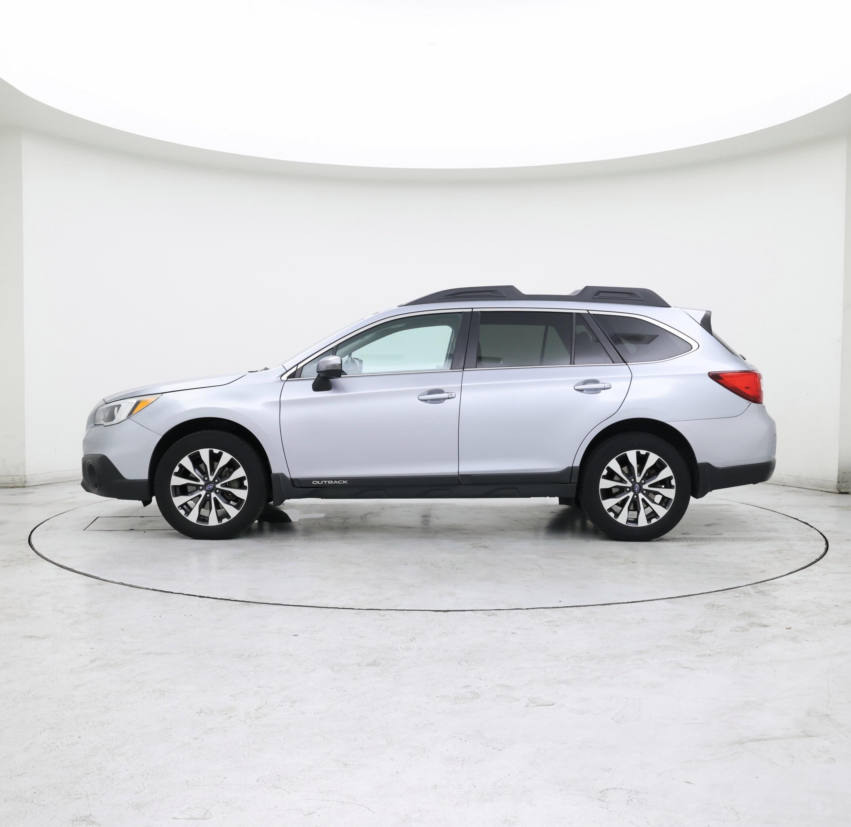 Thumbnail: 2015 Subaru Outback - 3