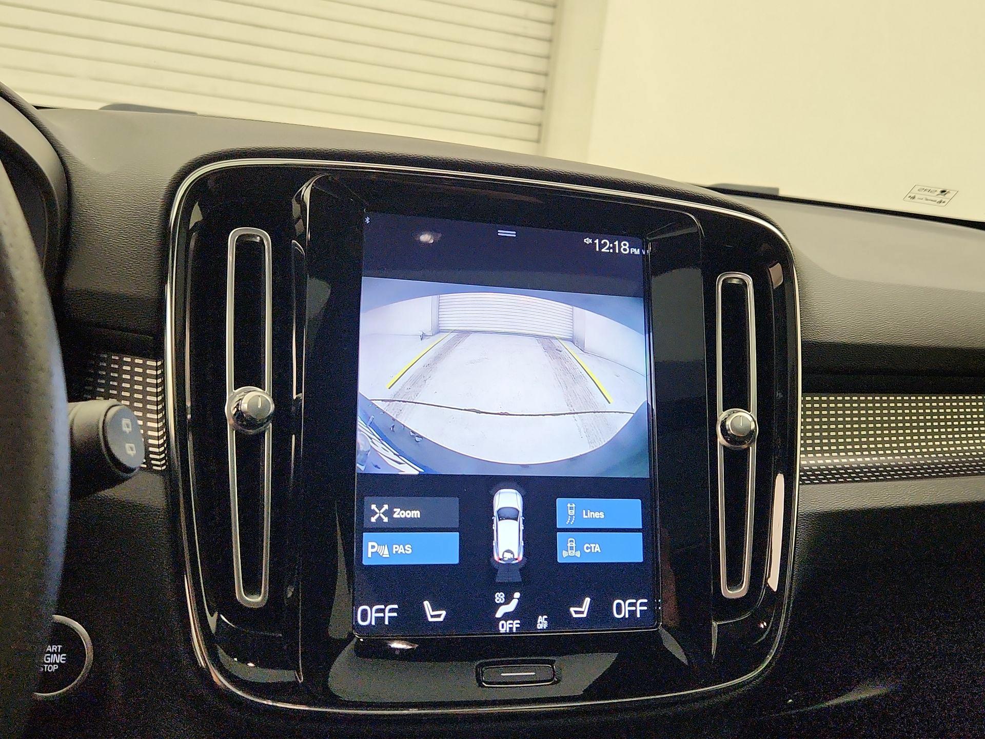 Thumbnail: 2021 Volvo XC40 - 15
