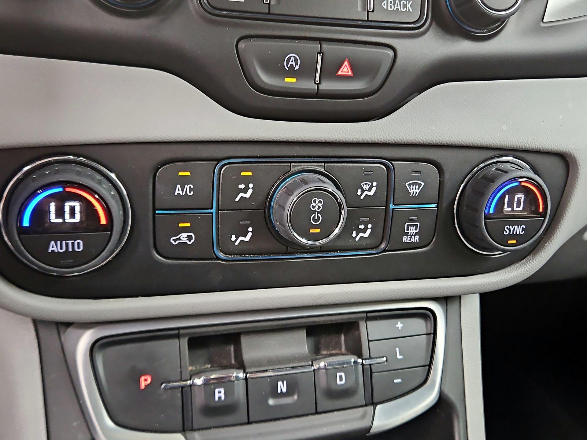 Thumbnail: 2022 GMC Terrain - 17