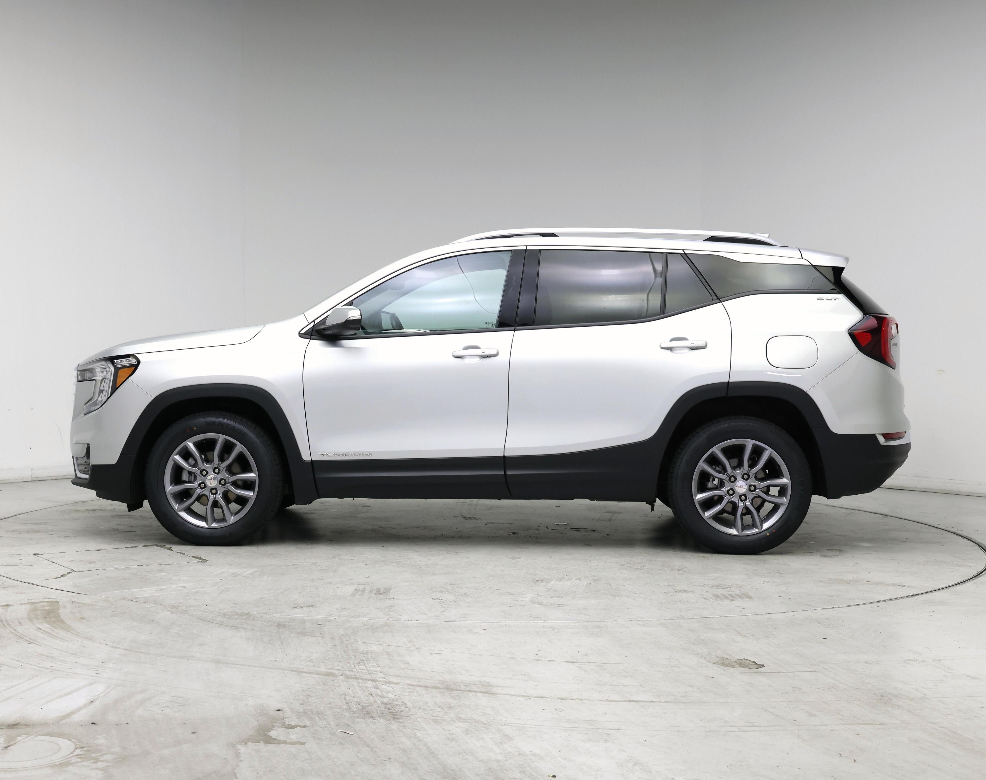 Thumbnail: 2022 GMC Terrain - 3
