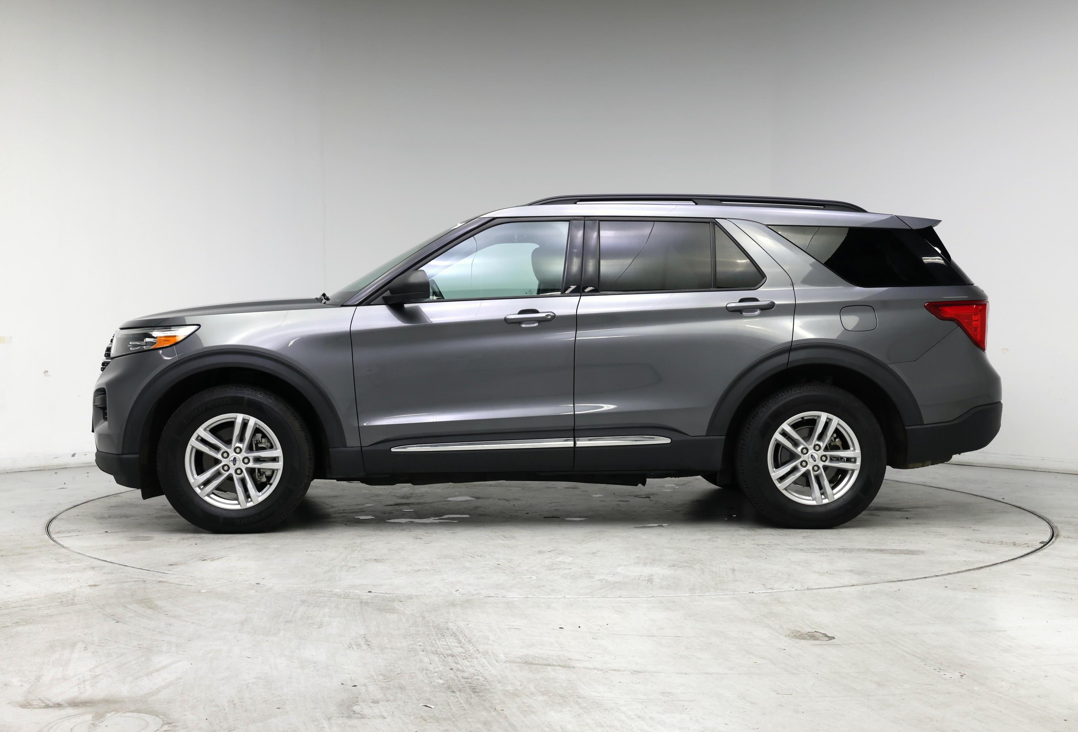 Thumbnail: 2021 Ford Explorer - 3
