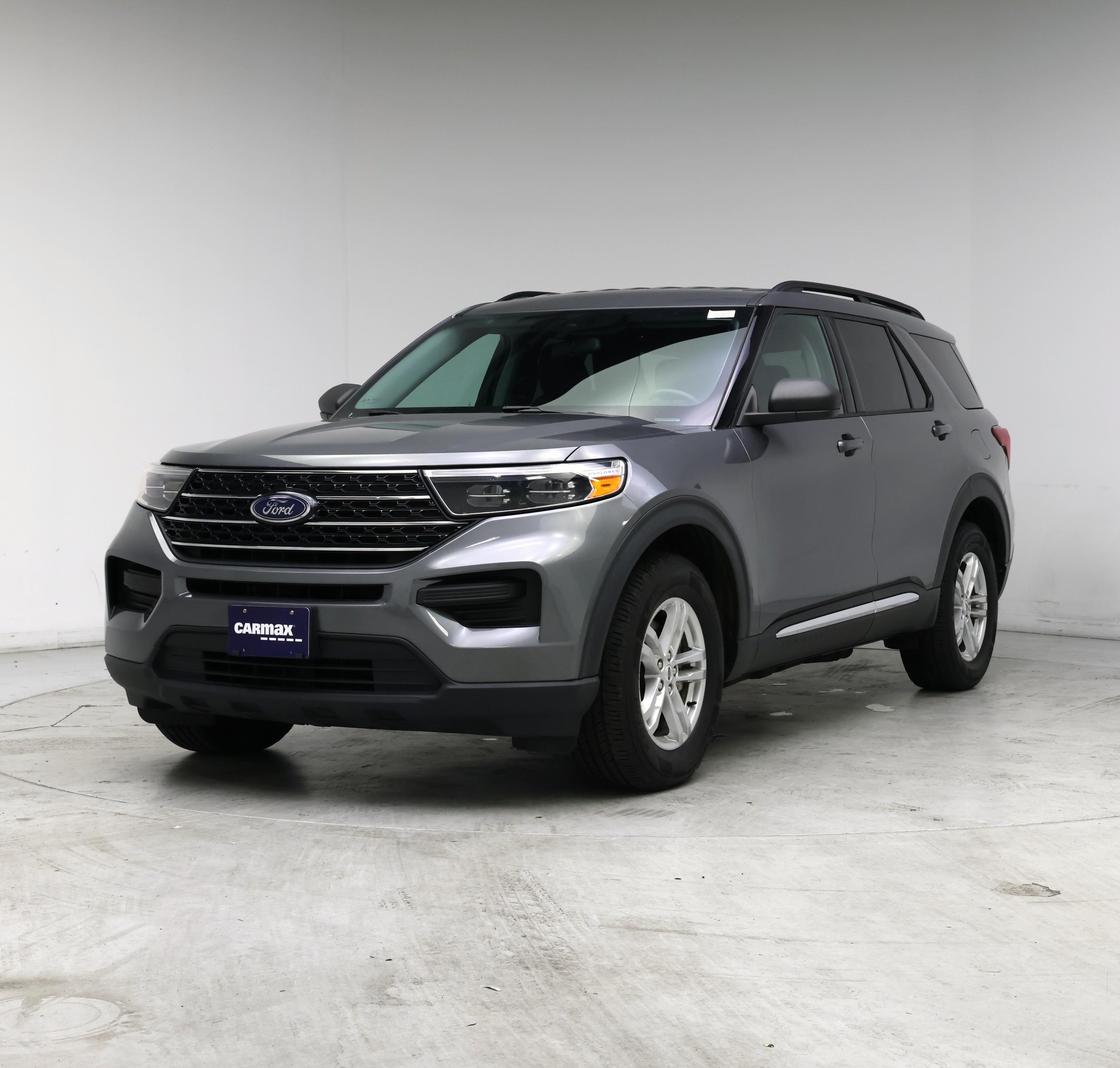 Thumbnail: 2021 Ford Explorer - 4
