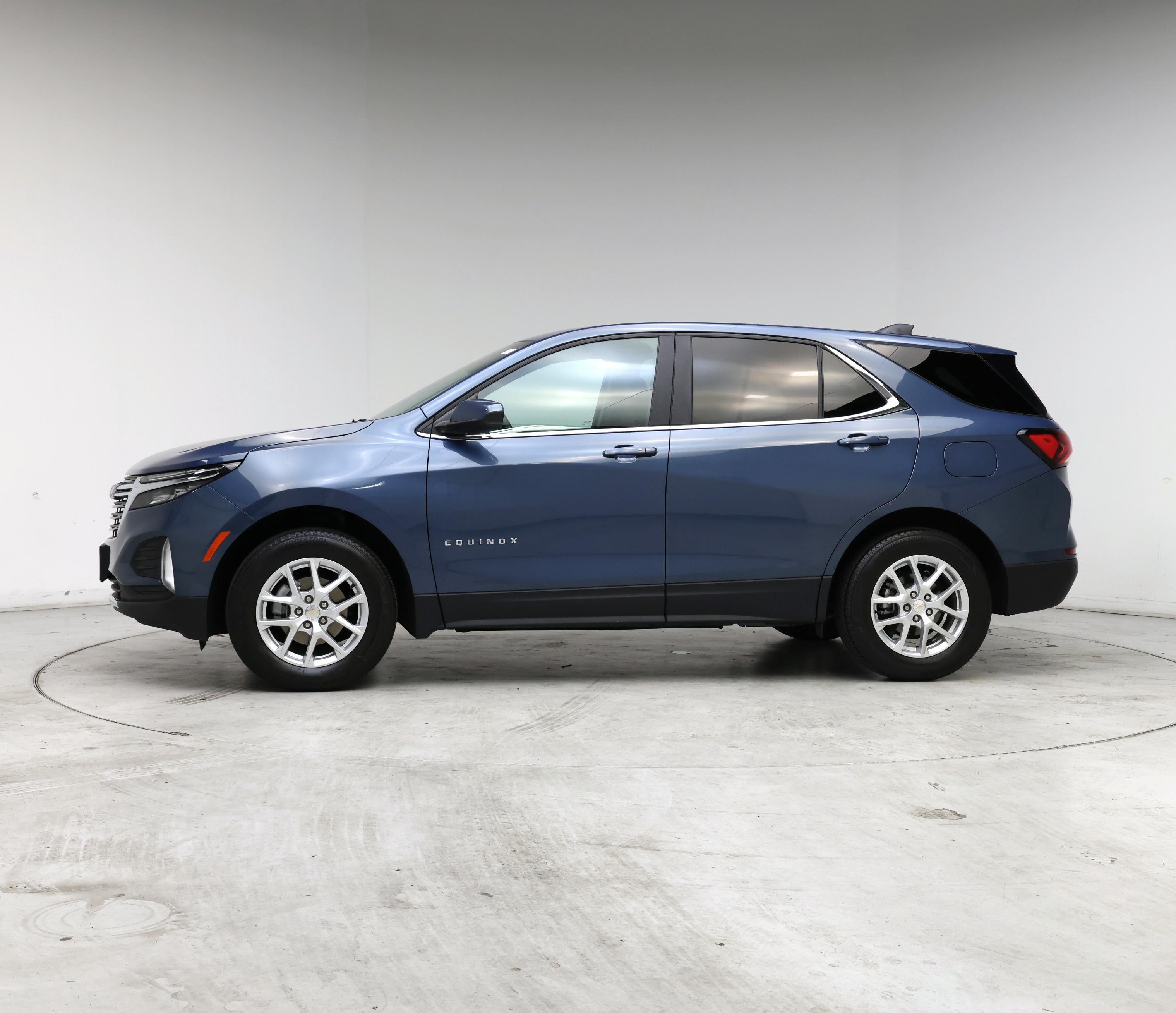 Thumbnail: 2024 Chevrolet Equinox - 3
