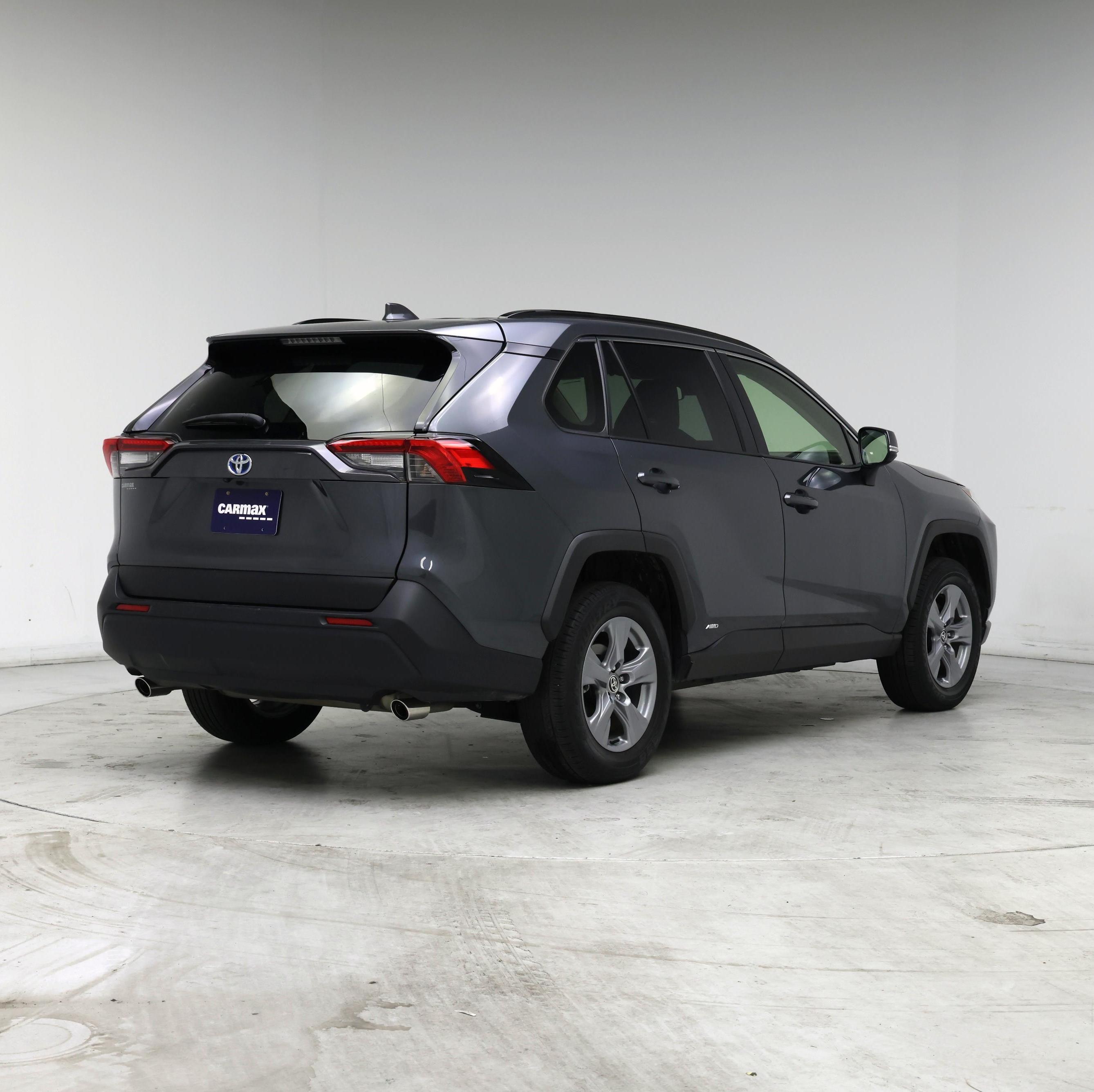 Thumbnail: 2023 Toyota RAV4 - 8