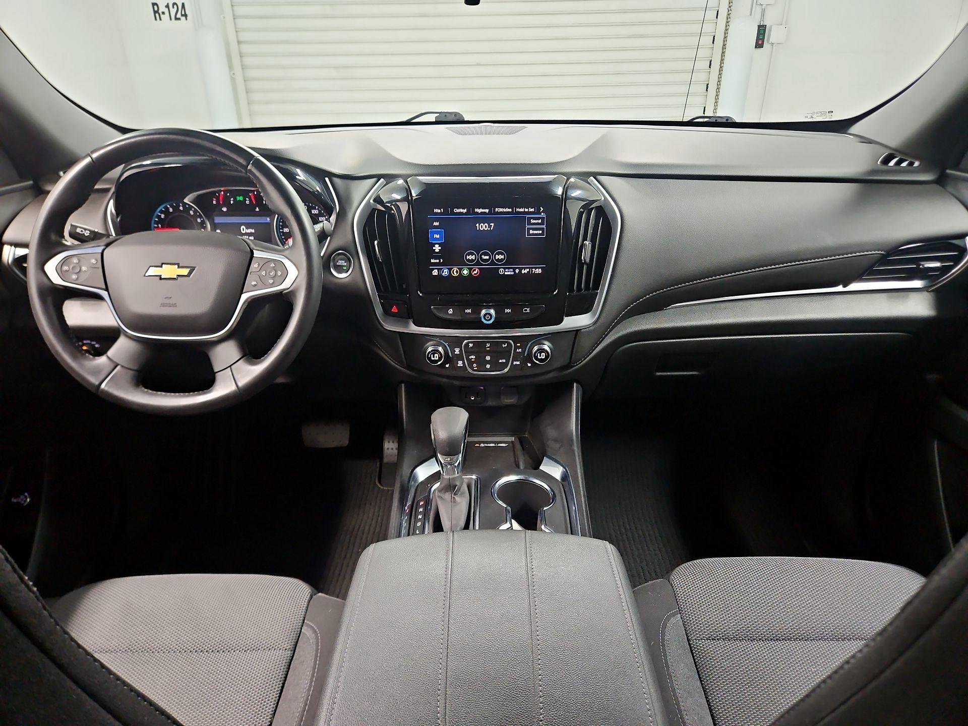Thumbnail: 2022 Chevrolet Traverse - 9