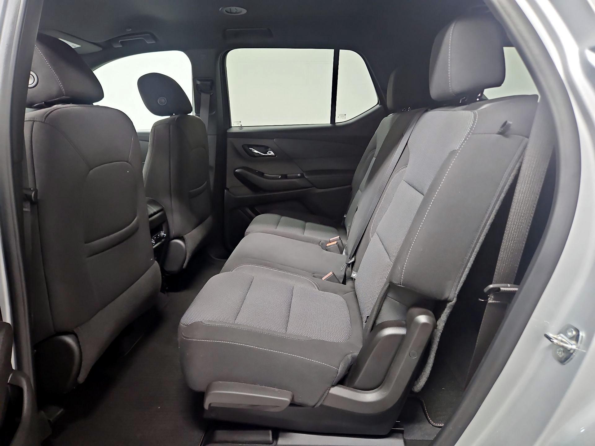 Thumbnail: 2022 Chevrolet Traverse - 19