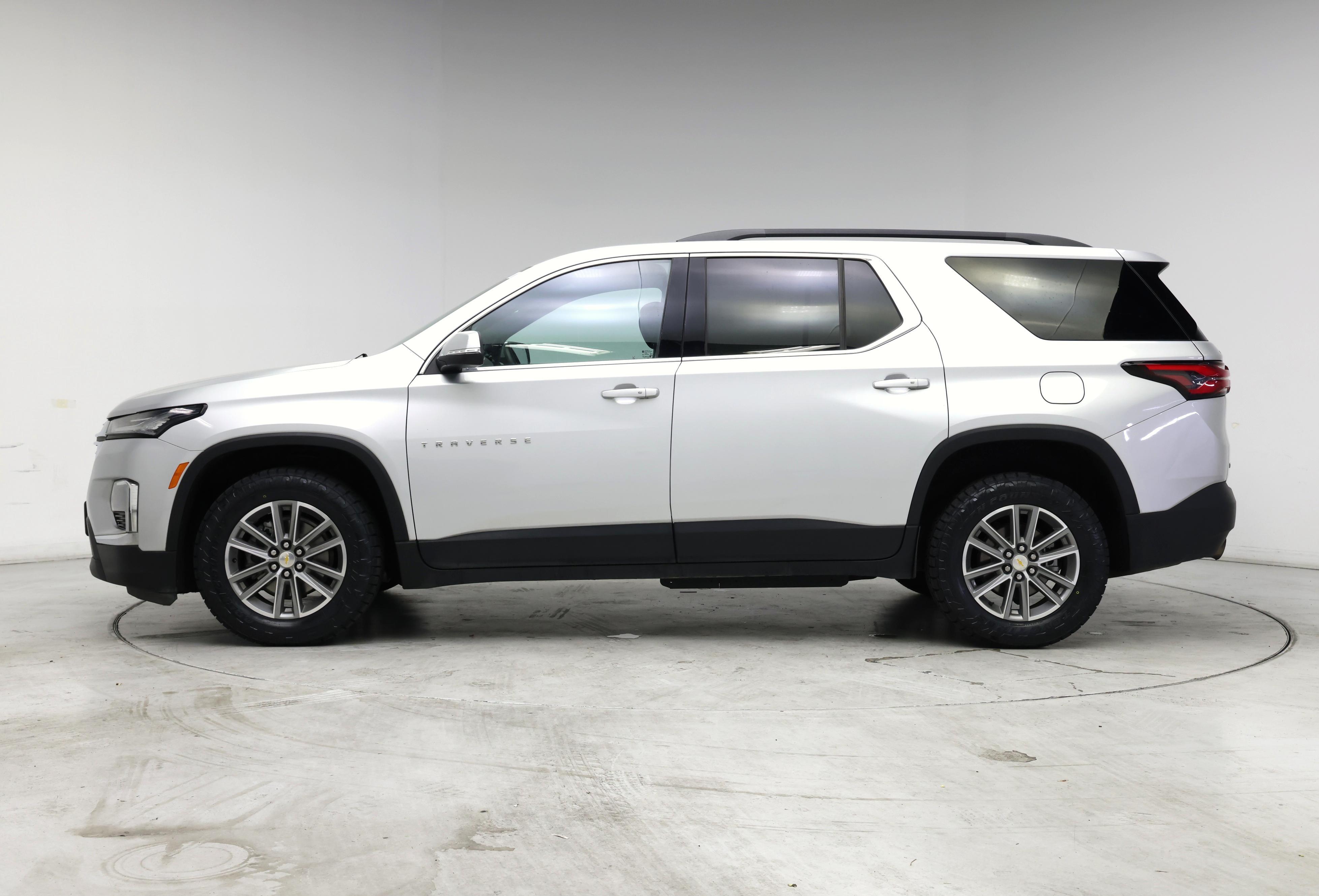 Thumbnail: 2022 Chevrolet Traverse - 3