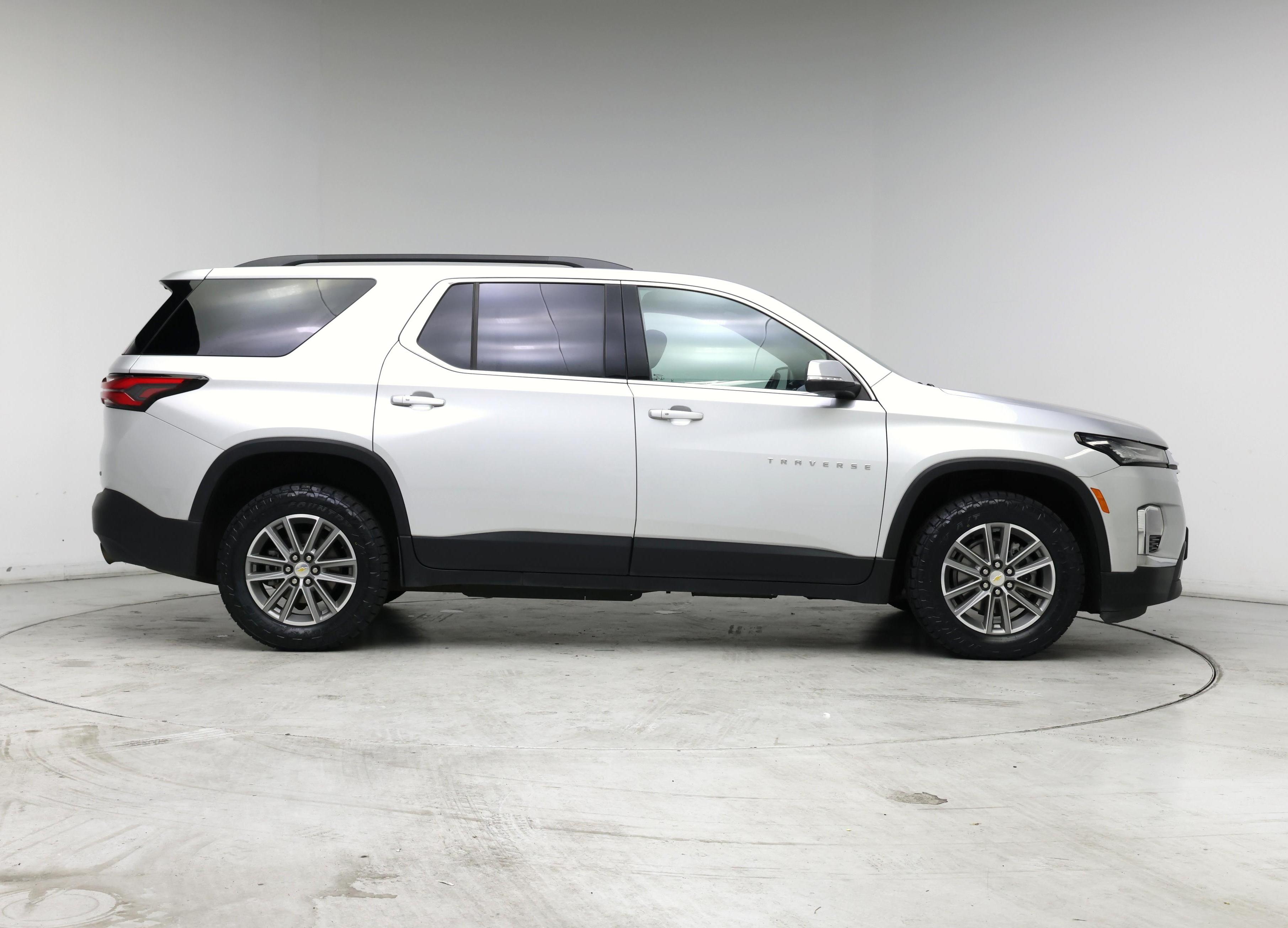 Thumbnail: 2022 Chevrolet Traverse - 7