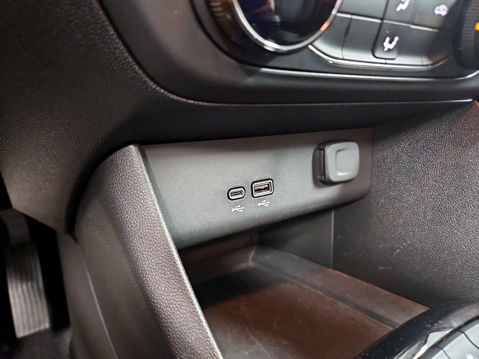 2025 Buick Encore GX Preferred - Photo 19