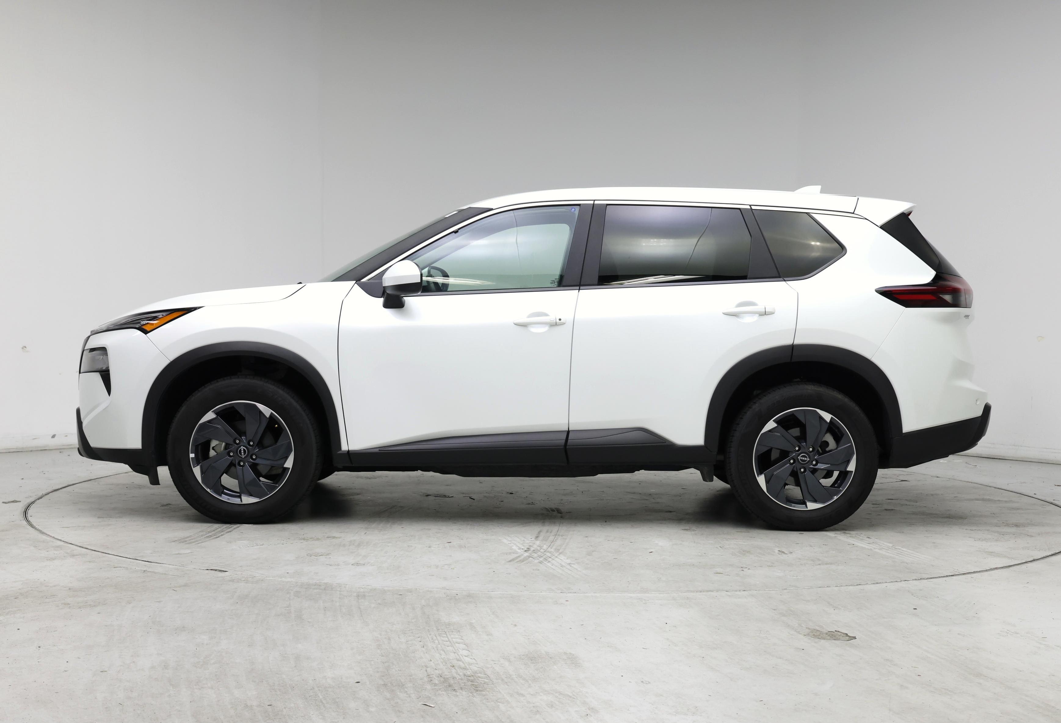 Thumbnail: 2025 Nissan Rogue - 3