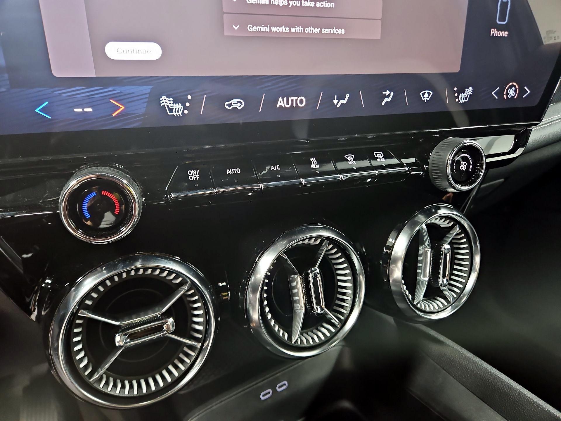 Thumbnail: 2024 Chevrolet Blazer EV - 17