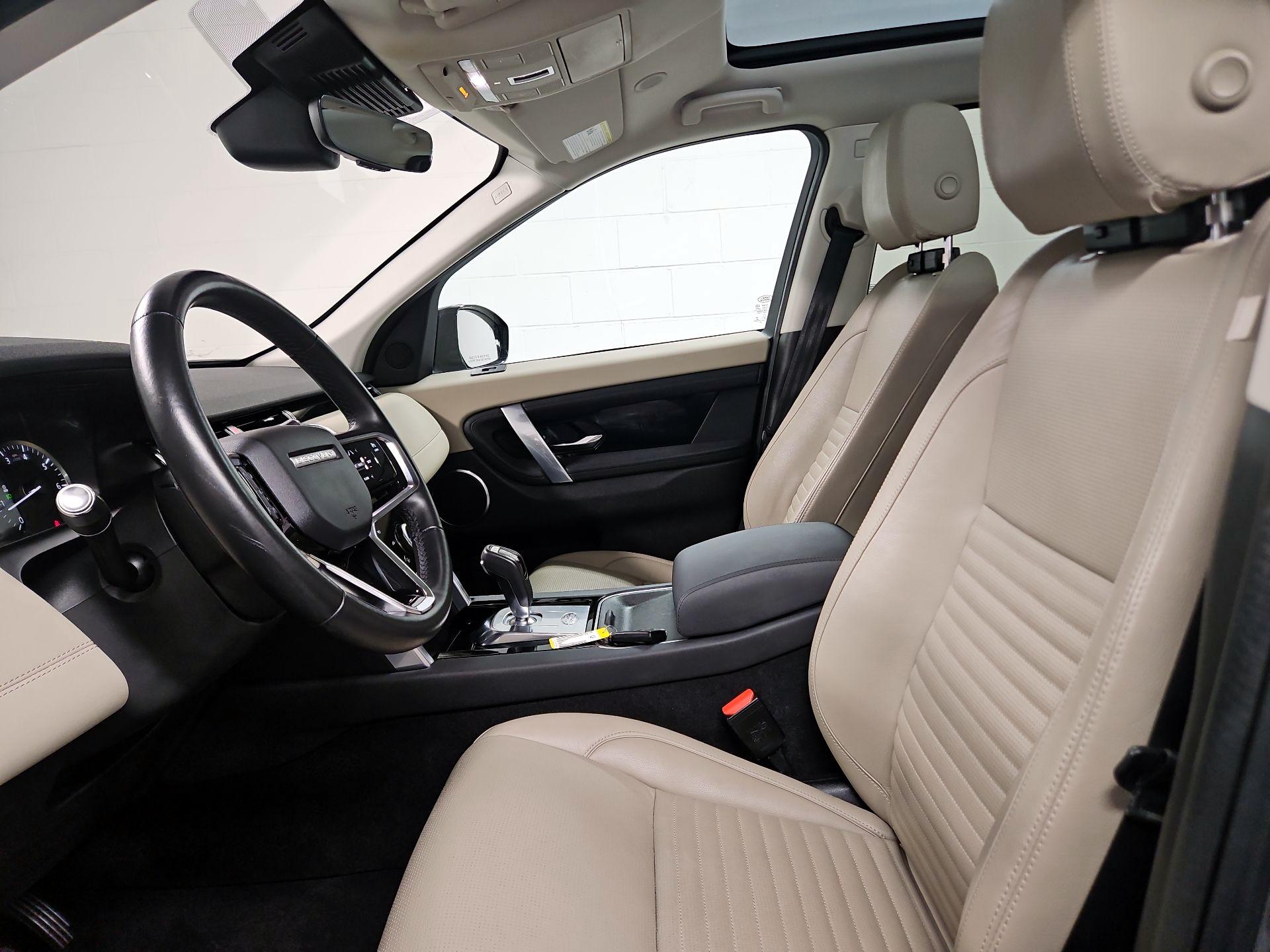 Thumbnail: 2021 Land Rover Discovery Sport - 11