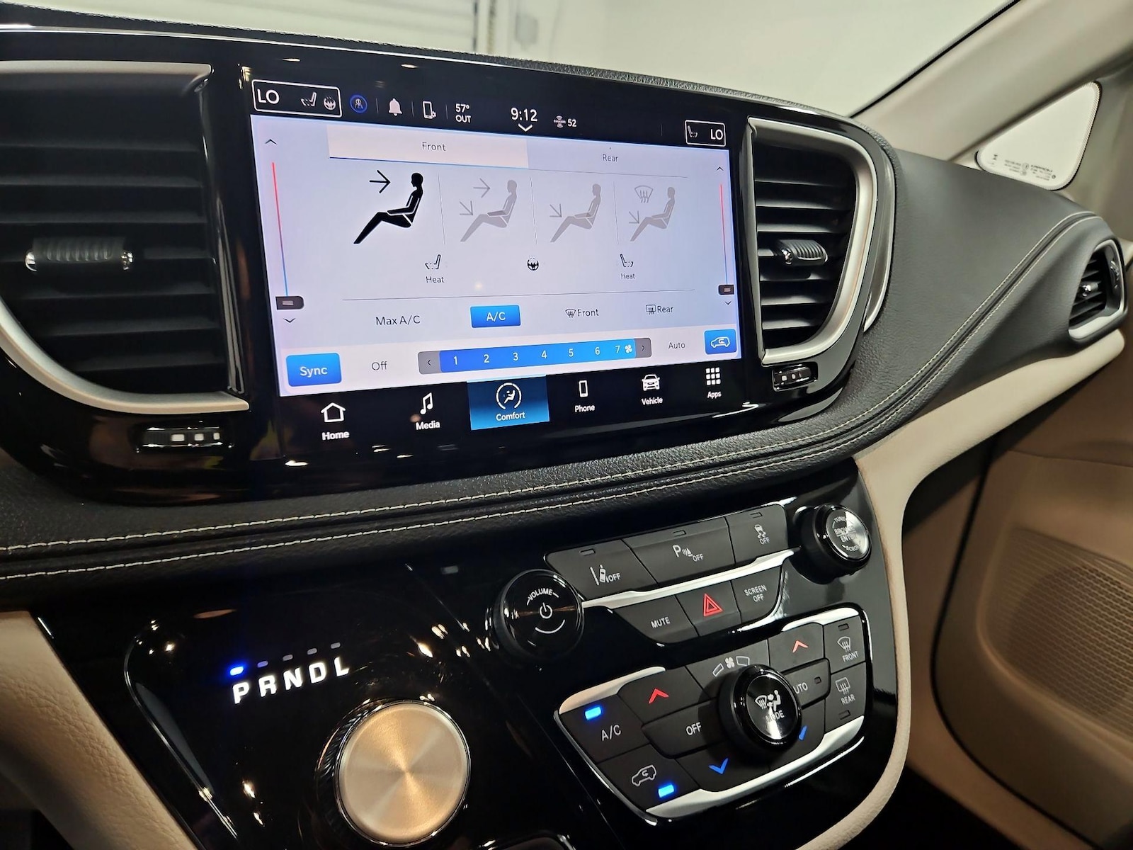 2023 Chrysler Pacifica Hybrid Touring L - Photo 17