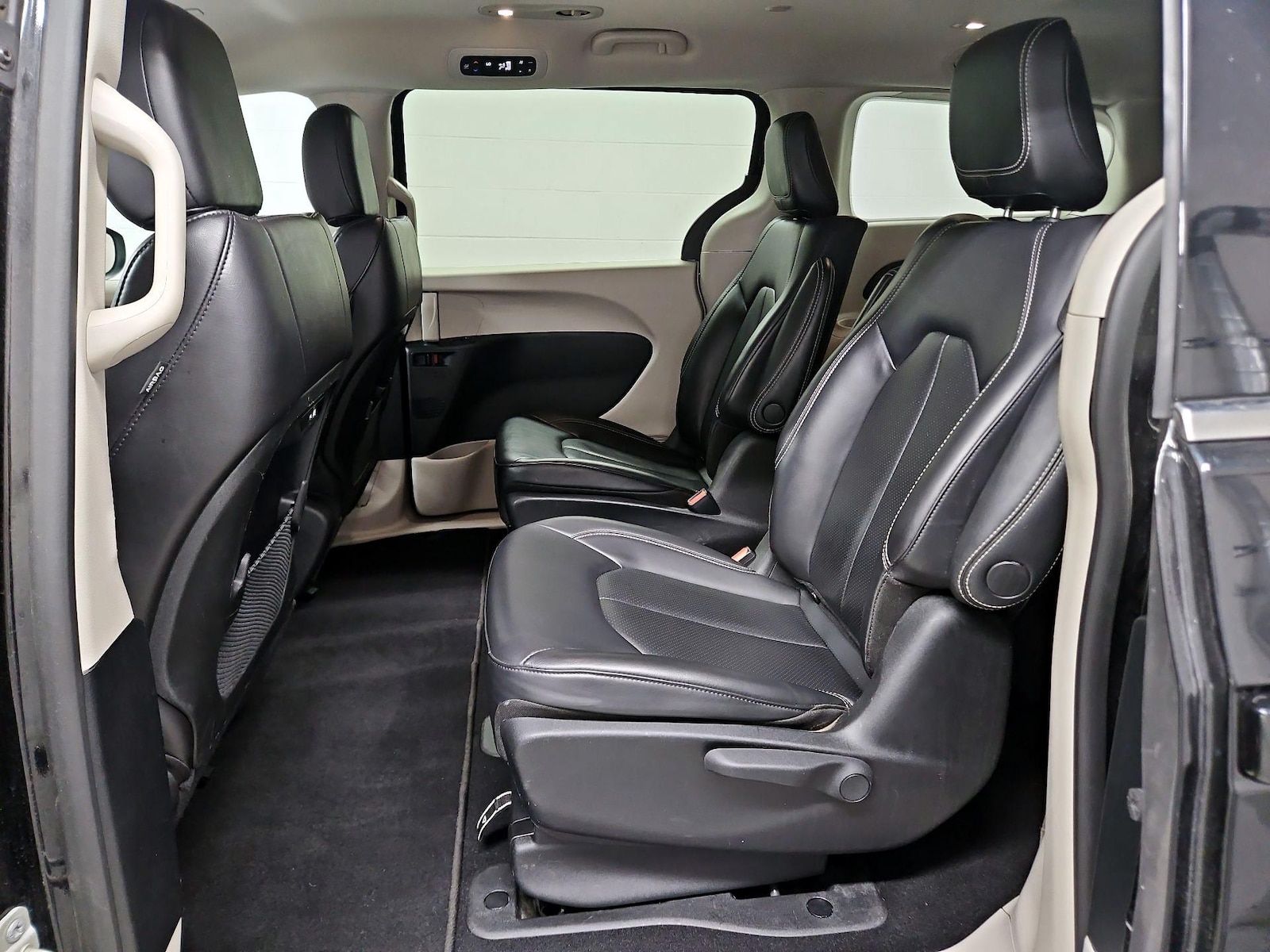 2023 Chrysler Pacifica Hybrid Touring L - Photo 20