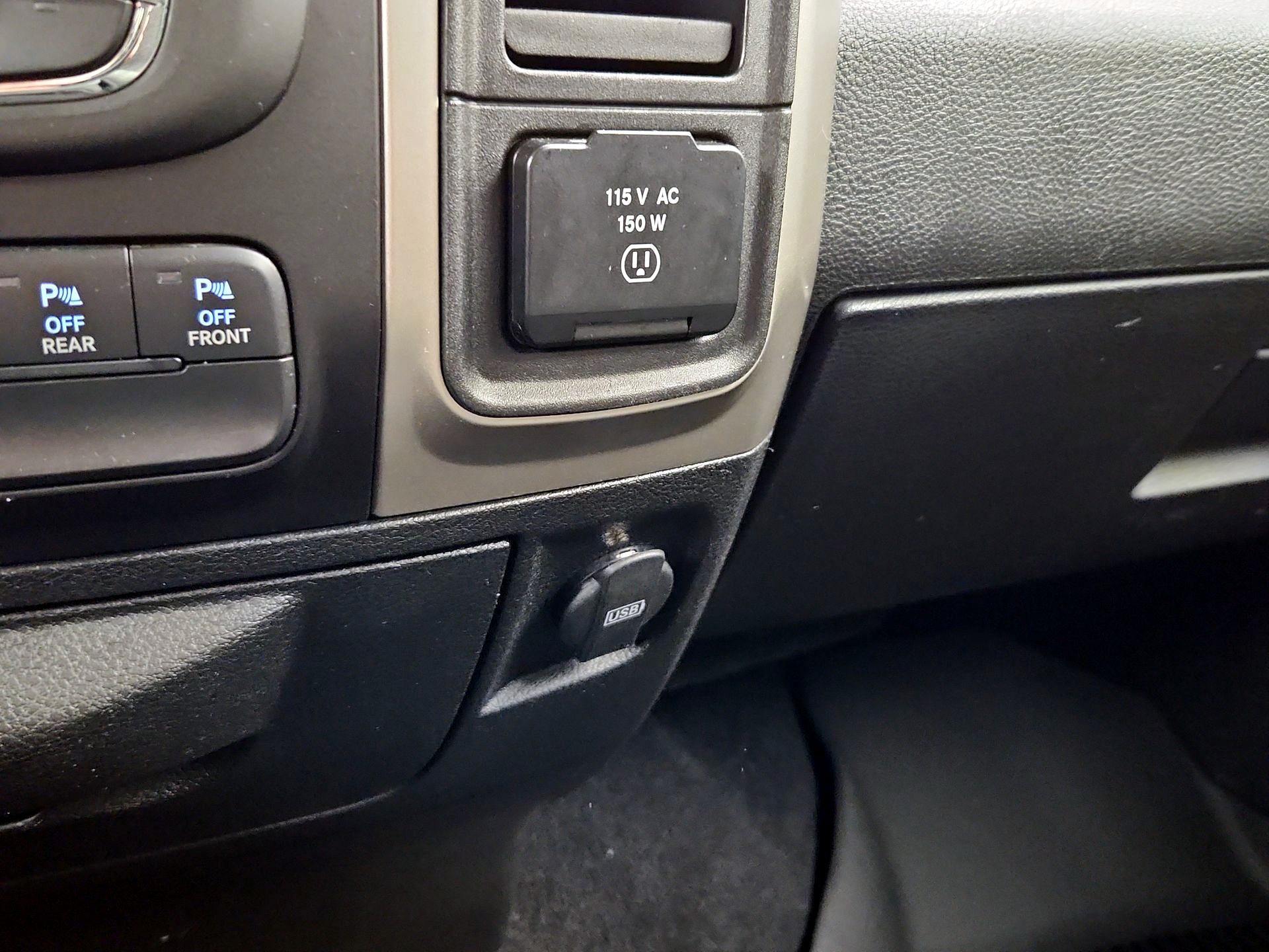 Thumbnail: 2019 RAM 1500 Classic - 18