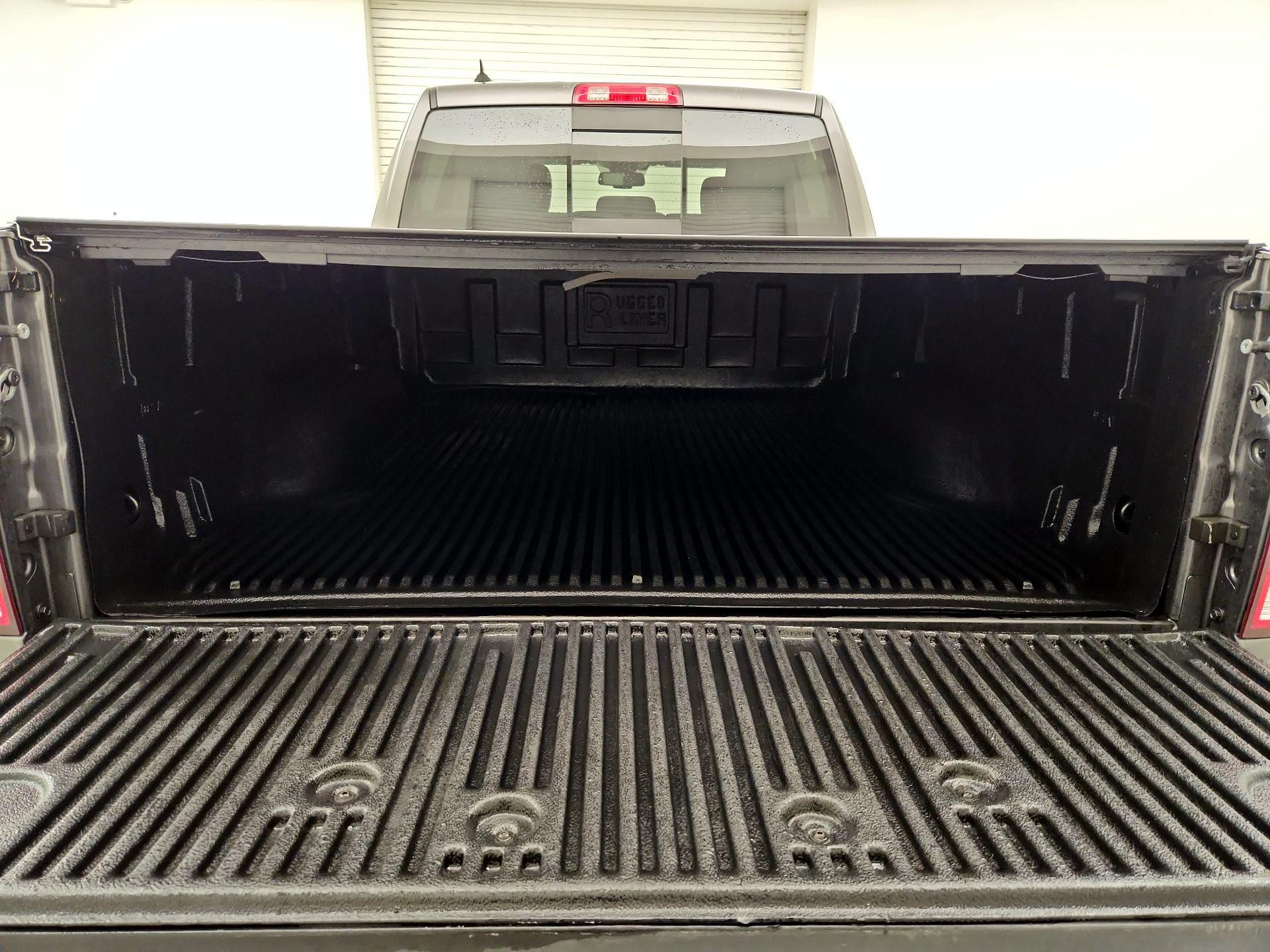 Thumbnail: 2019 RAM 1500 Classic - 20