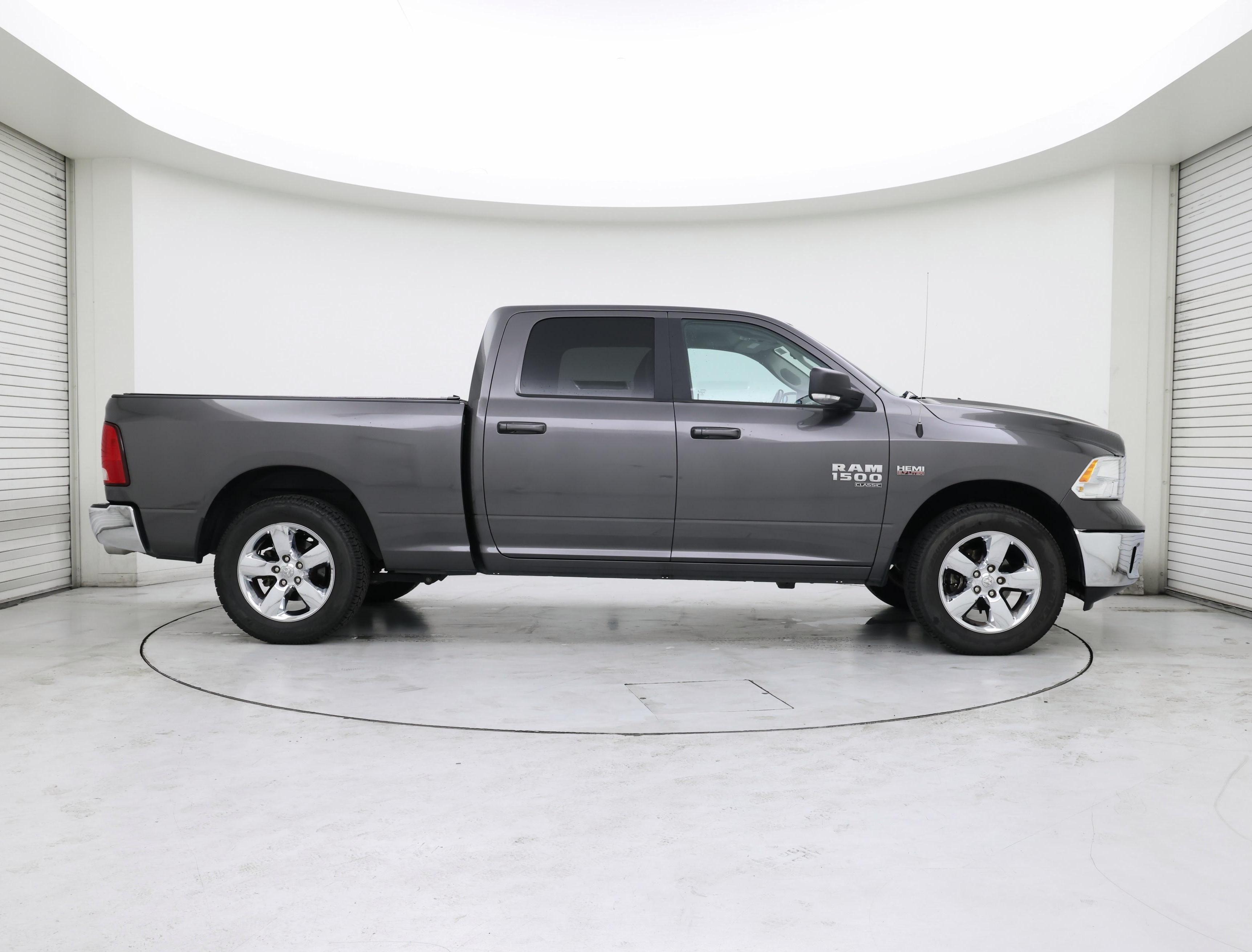 Thumbnail: 2019 RAM 1500 Classic - 7