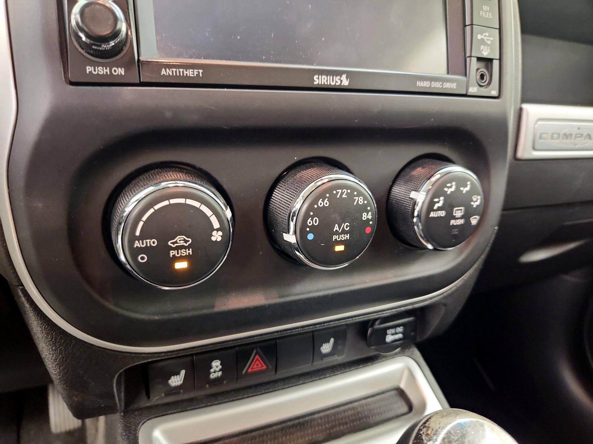 Thumbnail: 2014 Jeep Compass - 15