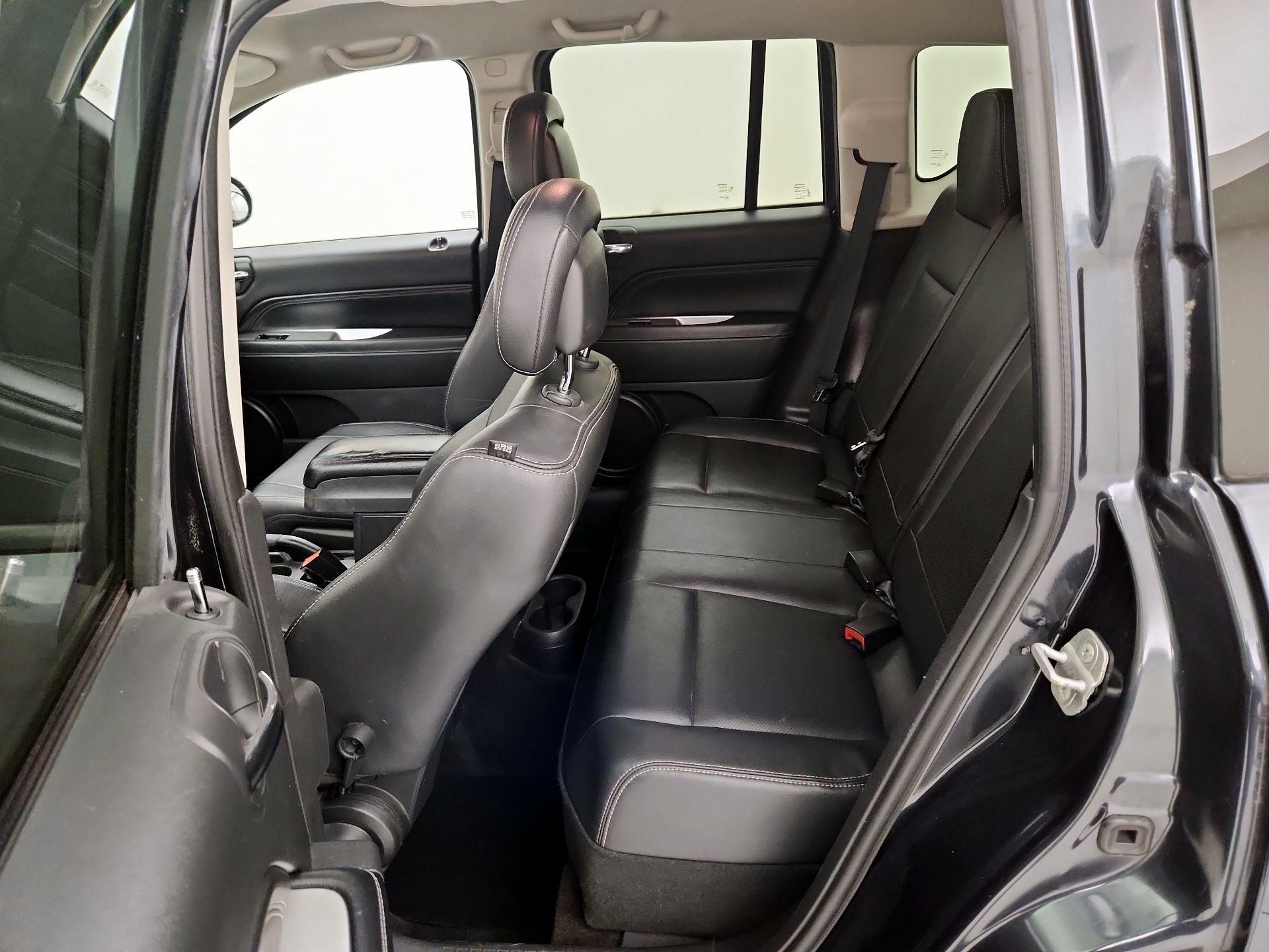 Thumbnail: 2014 Jeep Compass - 18