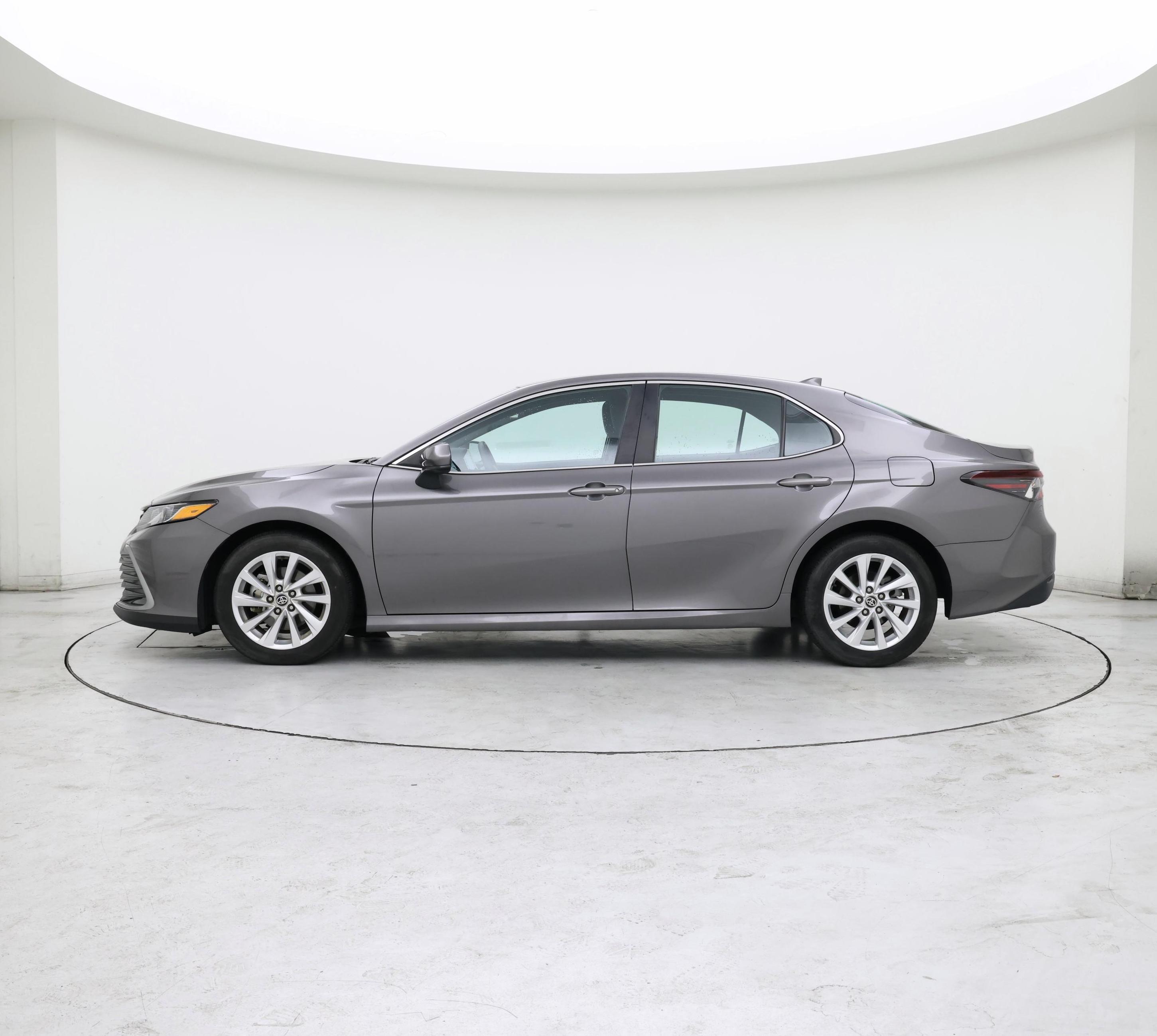 Thumbnail: 2021 Toyota Camry - 3