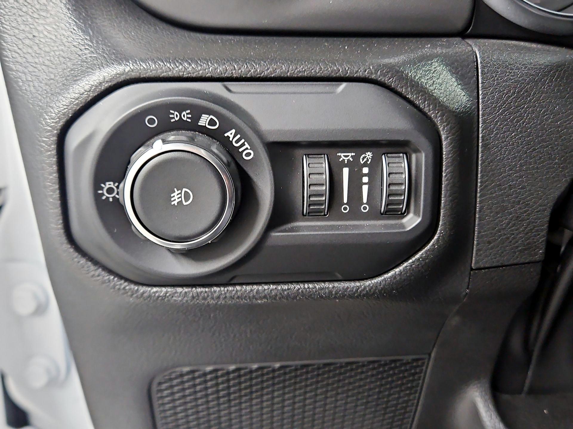 Thumbnail: 2022 Jeep Wrangler - 13