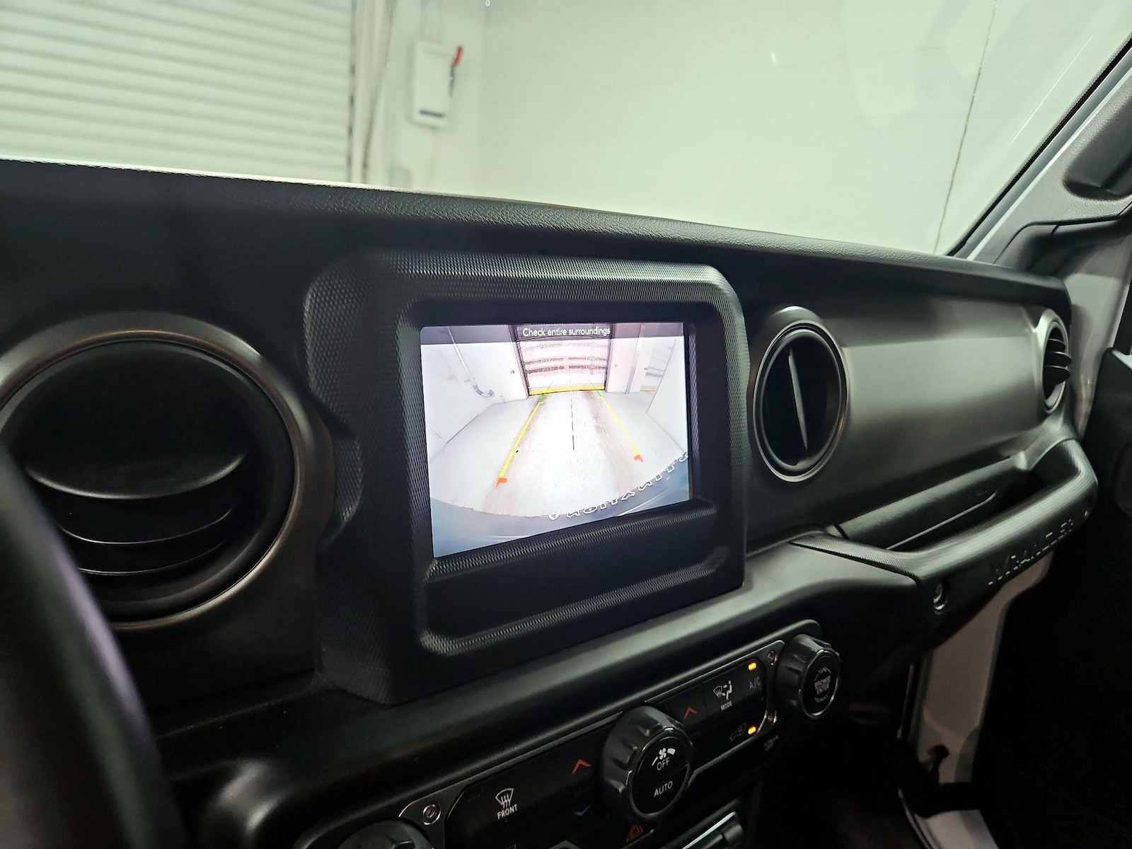 2022 Jeep Wrangler Unlimited Willys - Photo 15