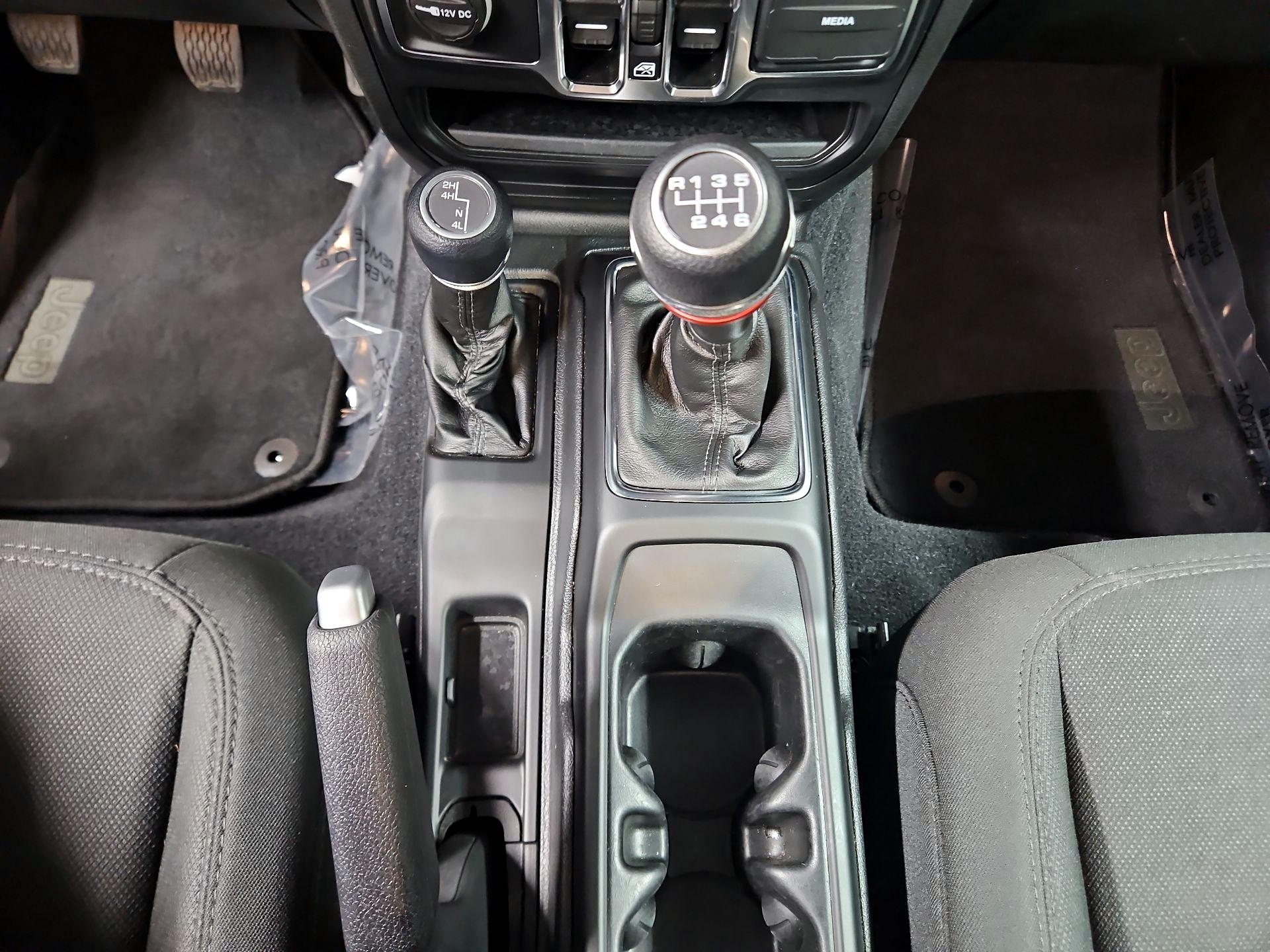 Thumbnail: 2022 Jeep Wrangler - 17