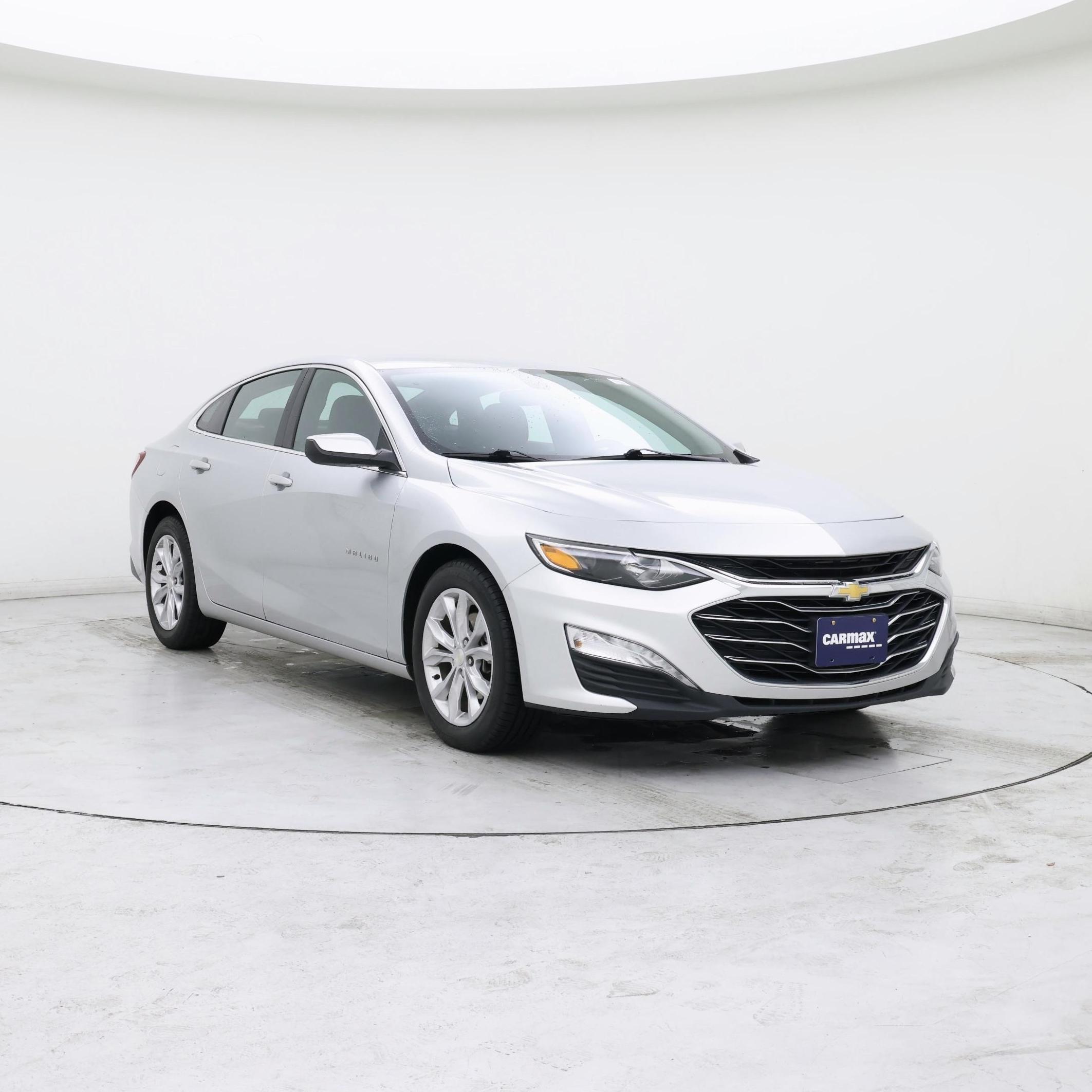 Silver 2019 Chevrolet Malibu Sedan Front-Wheel Drive Automatic